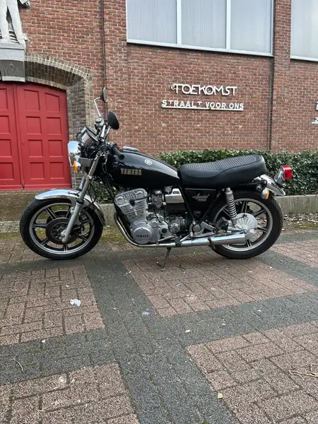 Yamaha XS 750 - foto 3