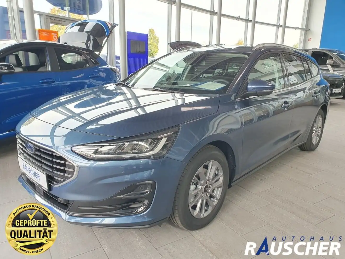 Ford Focus Turnier 1.0 EcoBoost Hybrid TITANIUM (DEH) Bleu - 1