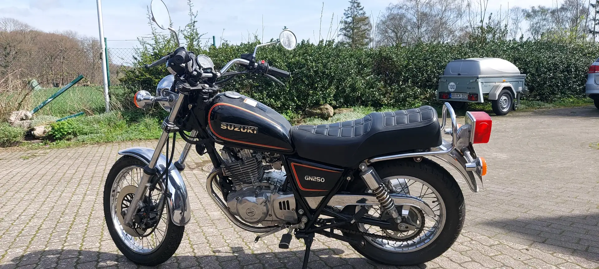 Suzuki GN 250 Siyah - 1