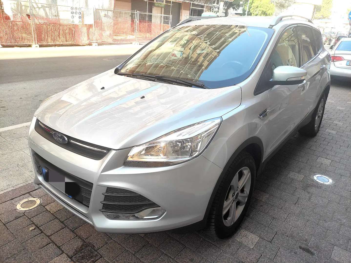 Ford Kuga 2.0 TDCi Titanium Argent - 1