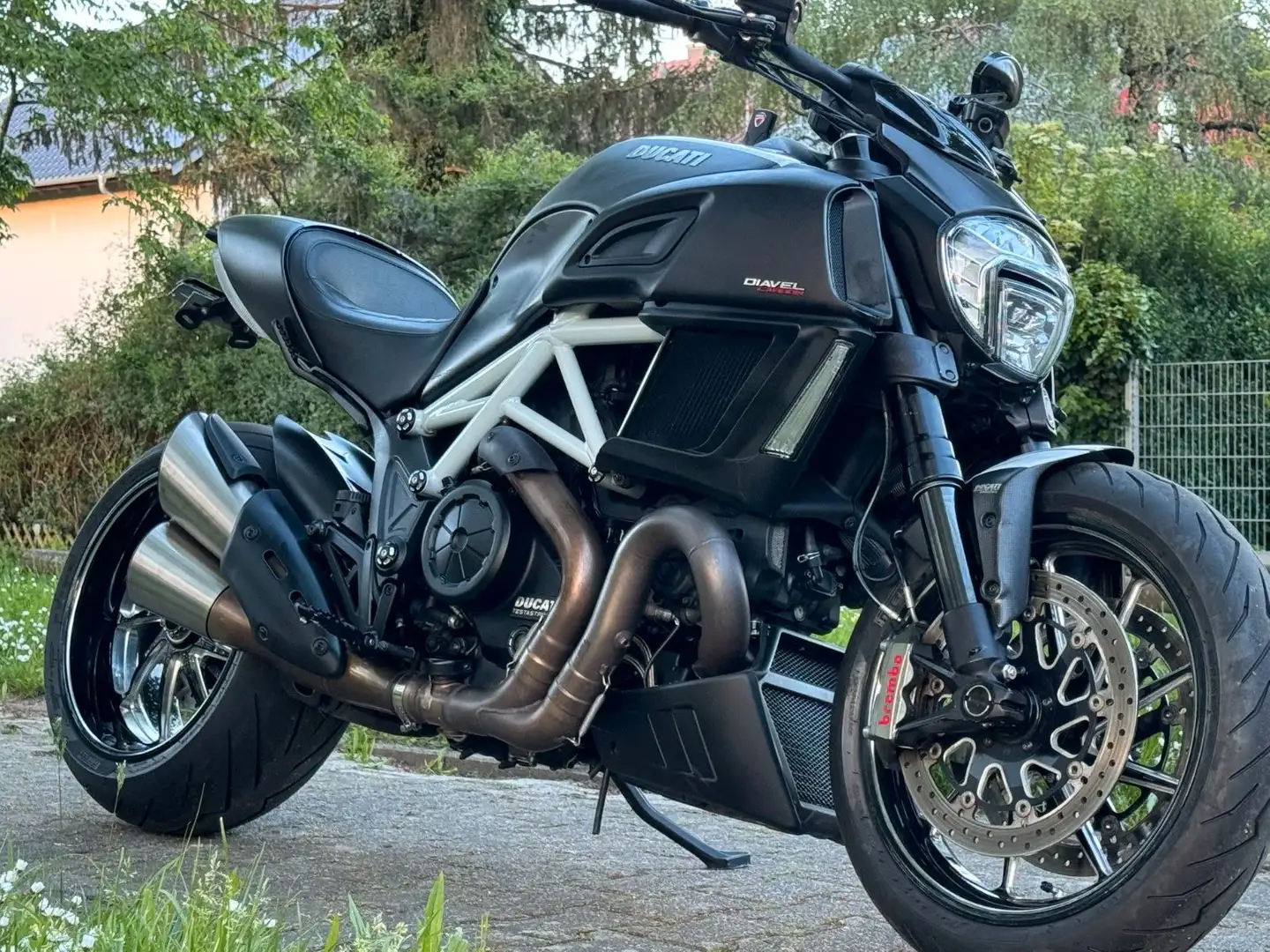 Ducati Diavel Carbon* Facelift Modell* Schwarz - 1
