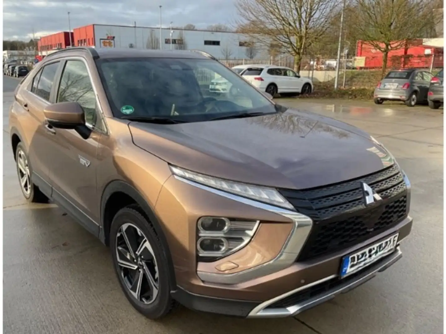 Mitsubishi Eclipse Cross Plus Hybrid 4WD 2.4 MIVEC PHEV LM-Felgen Metallic- Braun - 2