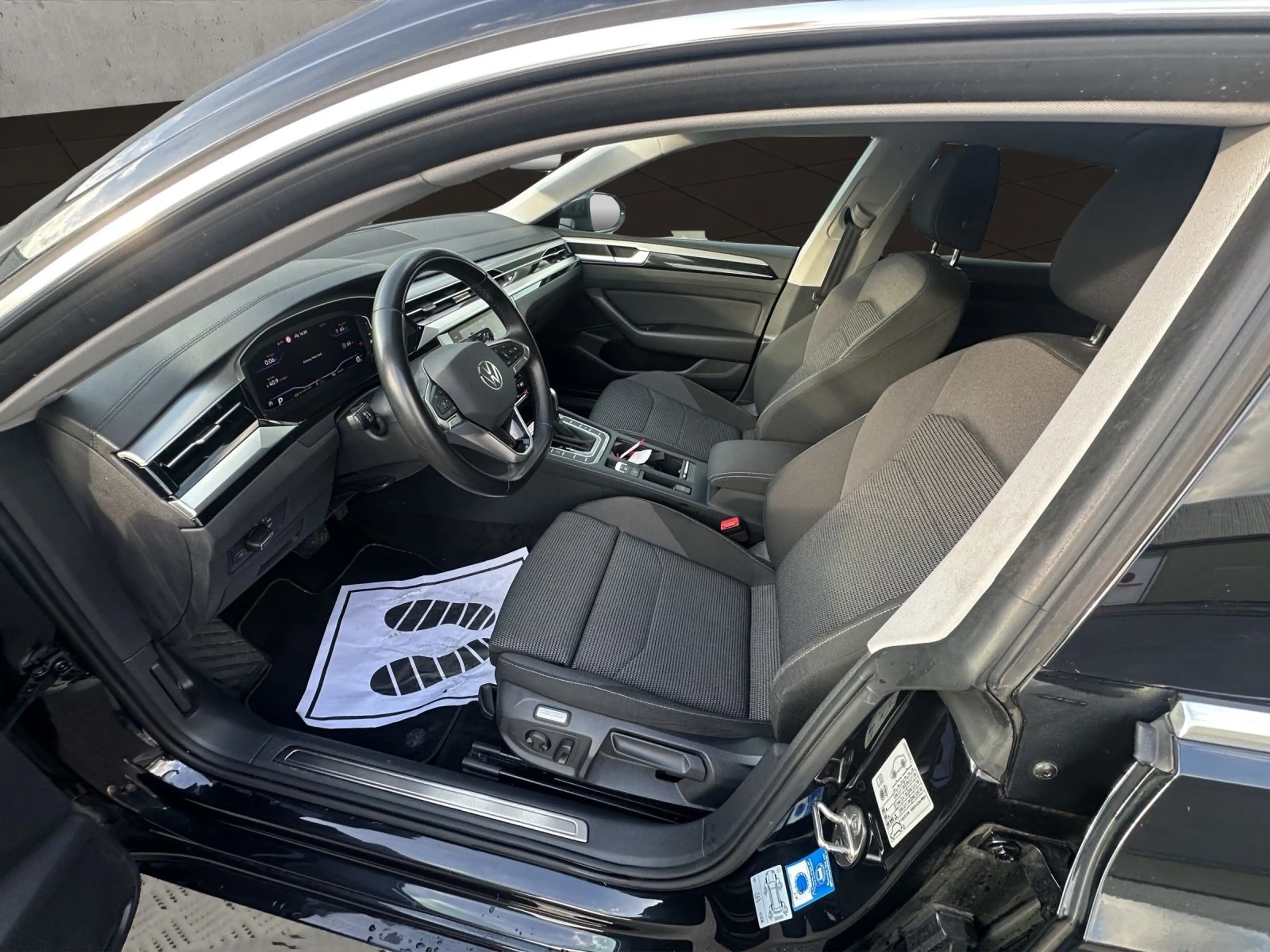 Volkswagen Arteon 2.0 TDI SCR 110kW 7-Gang DSG — photo 10