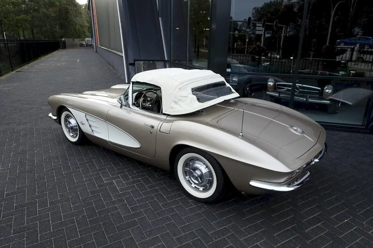 Chevrolet Corvette C1 number matching 270hp, foto 10