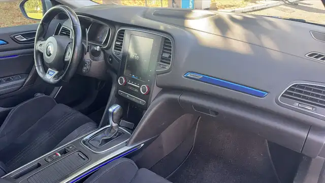 Renault Megane view 10