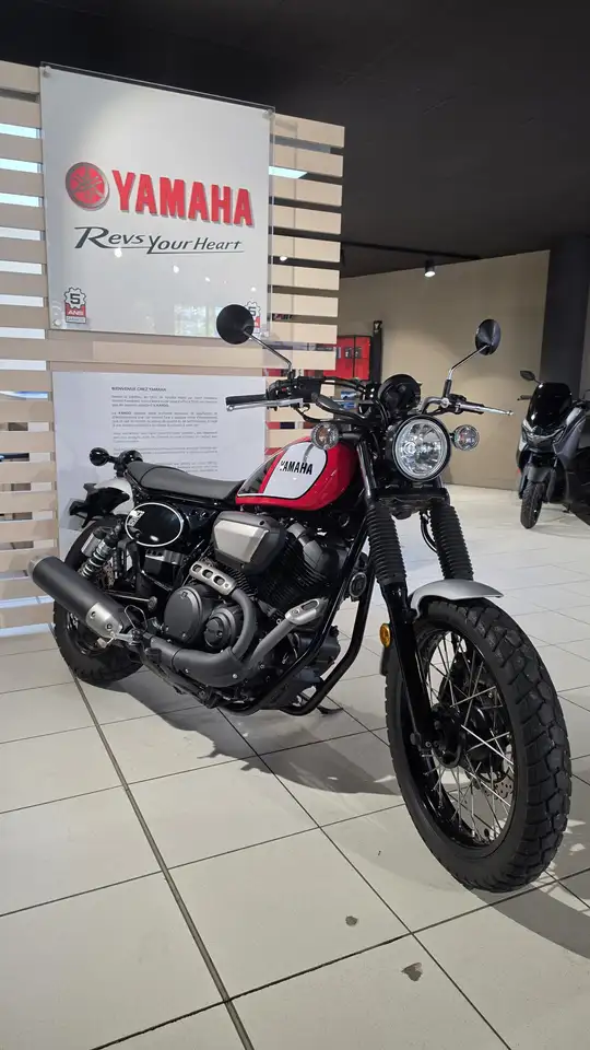 Yamaha SCR 950