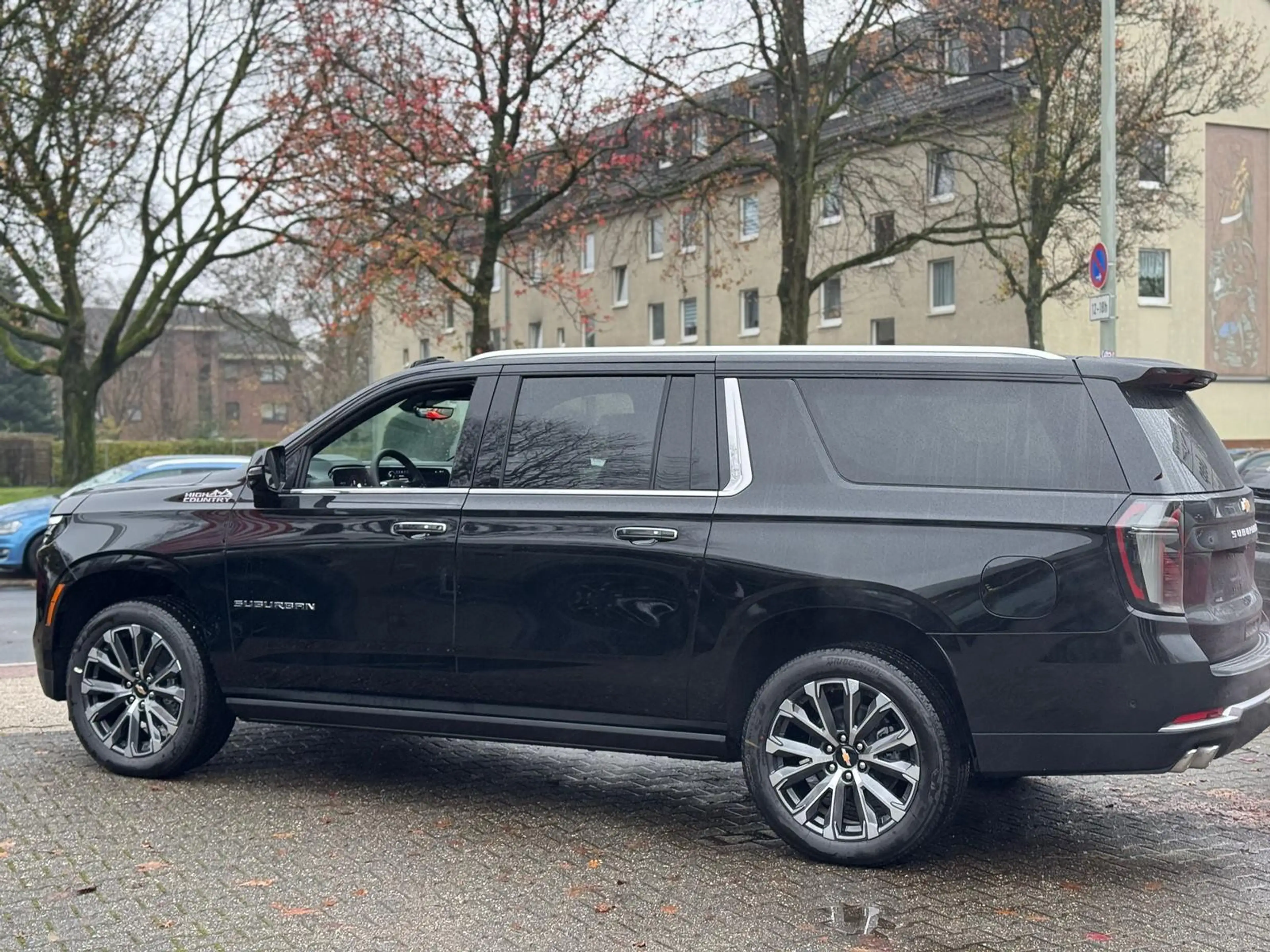 Chevrolet Suburban 6.2 V8 High Country 2026 + 4 Jahre Garantie — photo 8