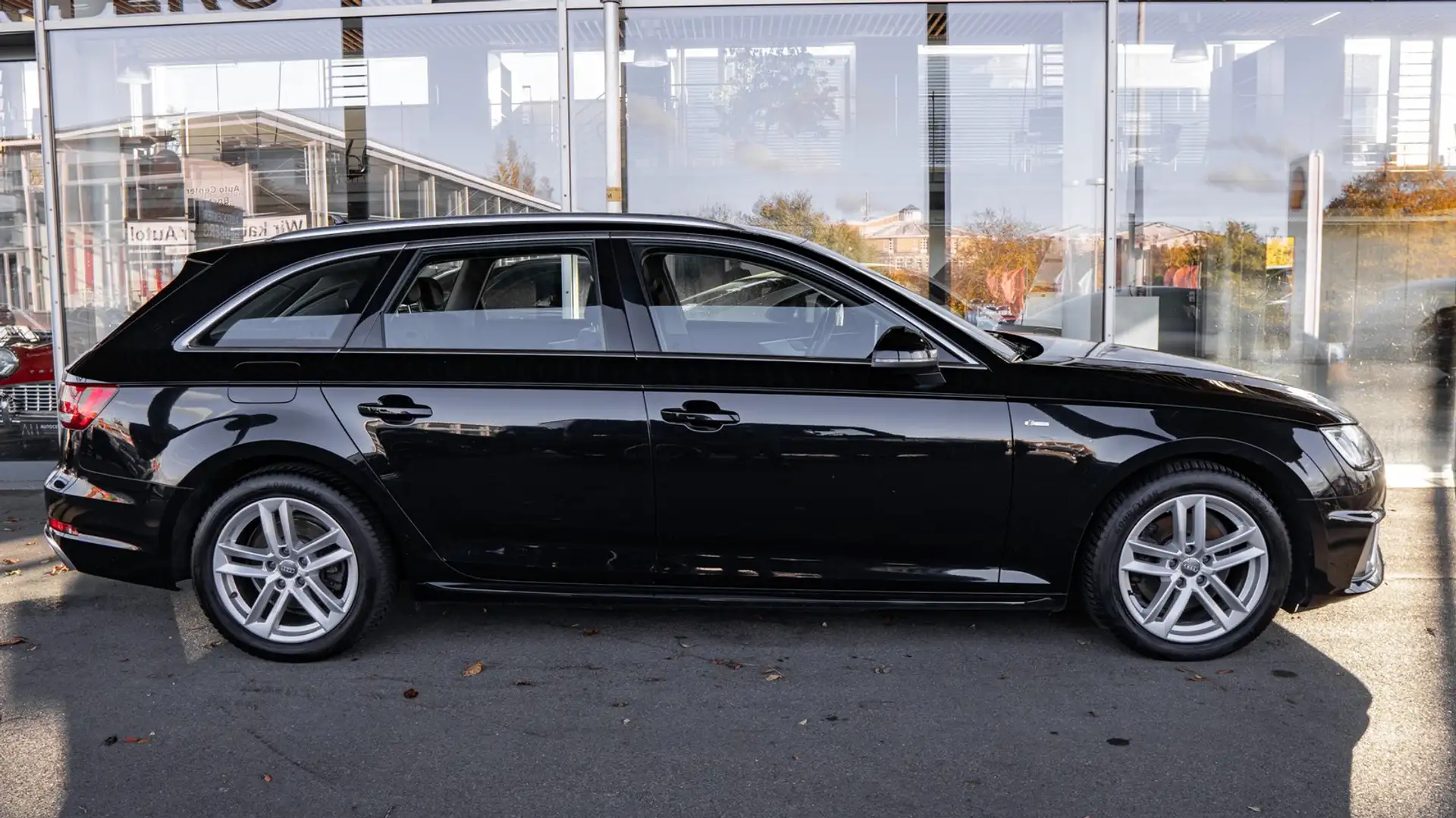 Audi A4 35 TDI S LINE ACC SPUR TOT KAM STANDHZG Schwarz - 2