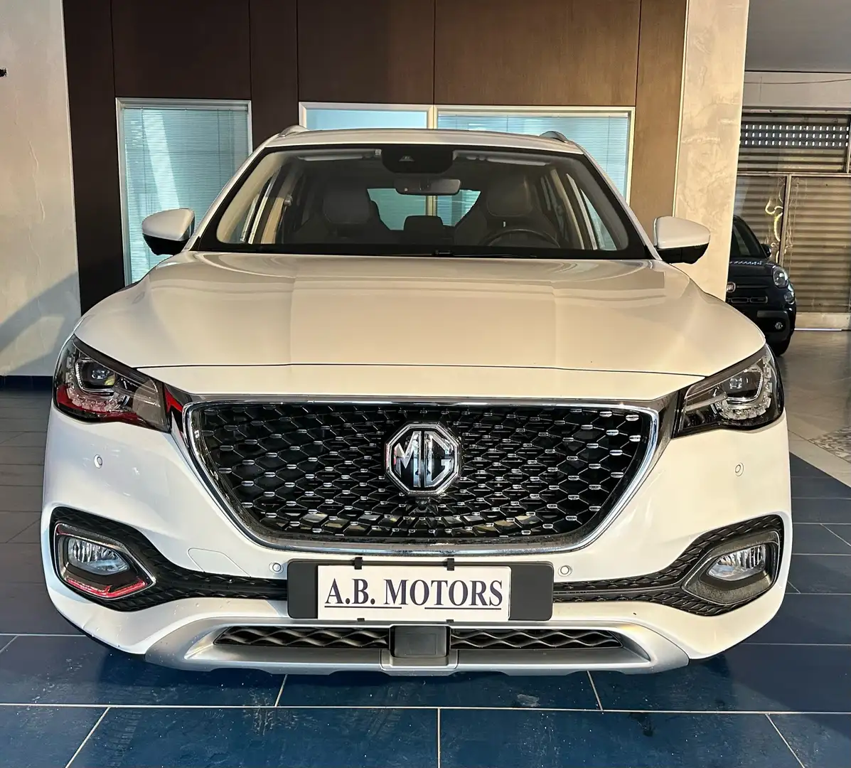 MG HS HS 1.5 t Luxury auto Weiß - 2