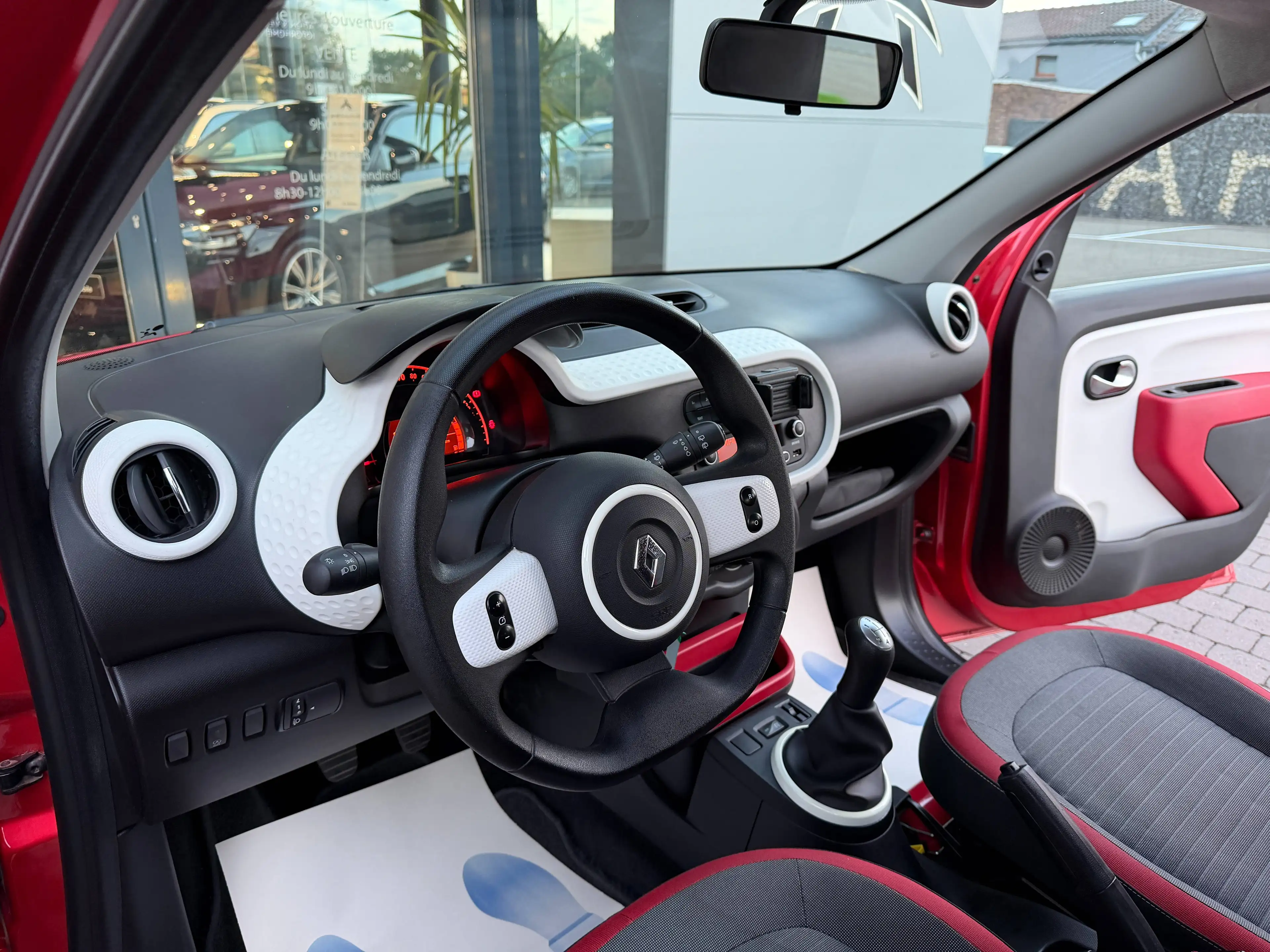 Renault Twingo 1.0i SCe *GARANTIE*1ER PROPRIETAIRE*BLUETOOTH* — photo 8