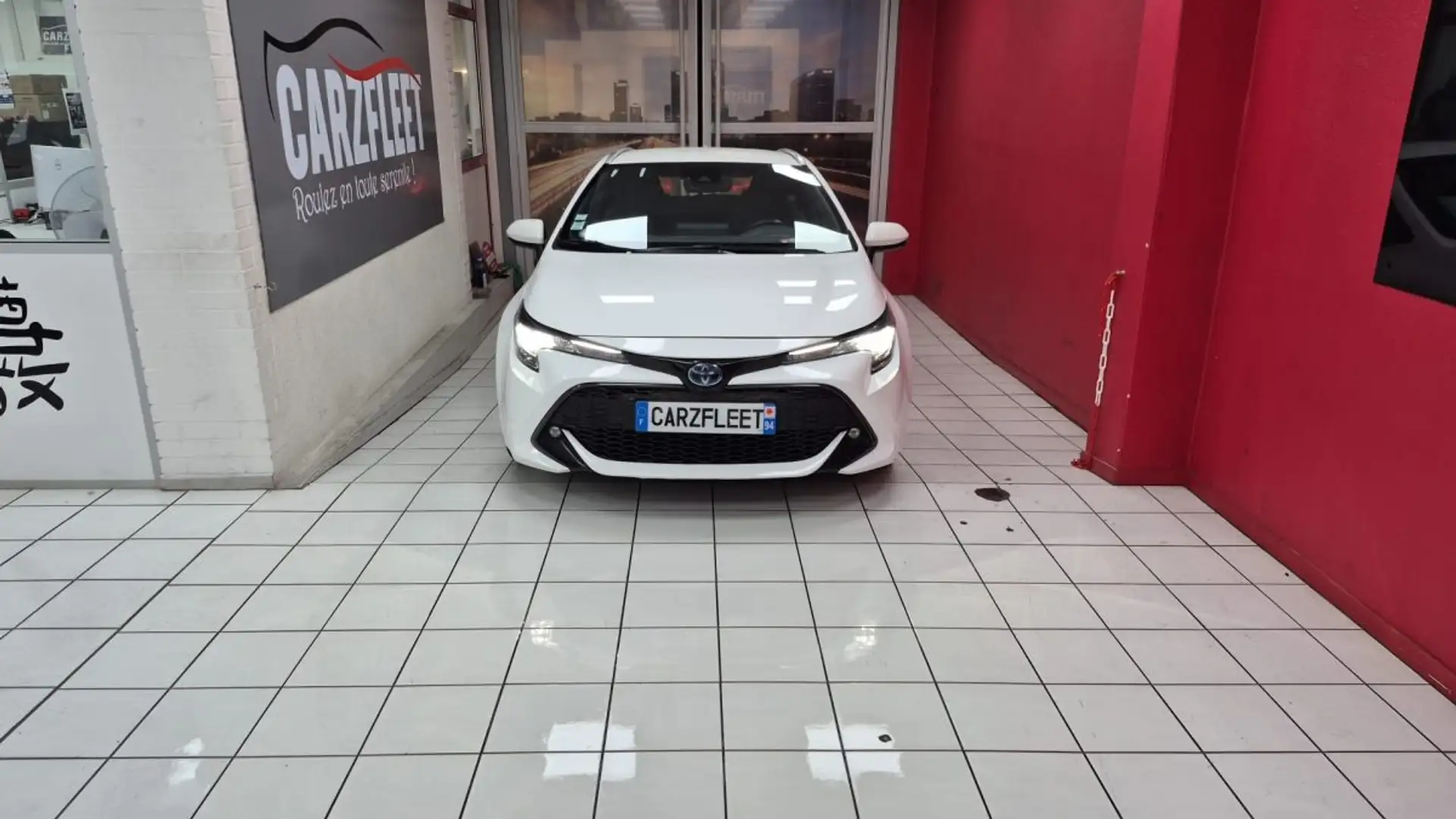 Toyota Corolla TOURING SPORTS 122cv DYNAMIC BUSINESS/1 ERE MAIN/TVA RECUP Blanc - 2
