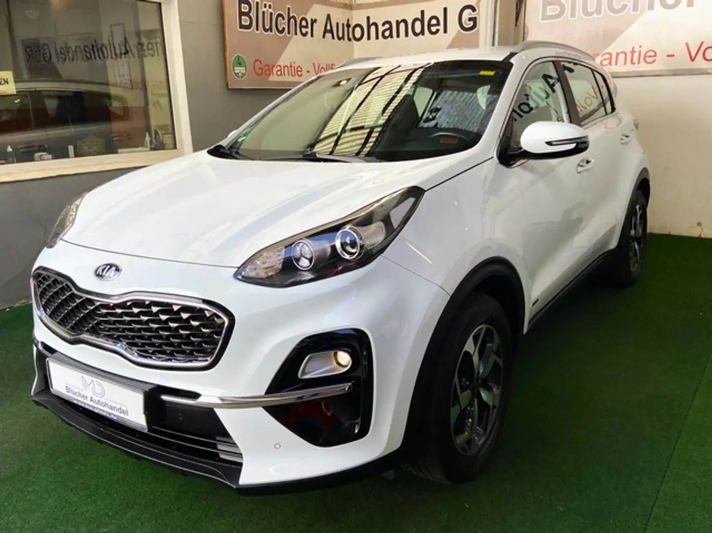 Kia Sportage 4WD Automatik Navi BDC V&H Bluetooth Weiß - 1