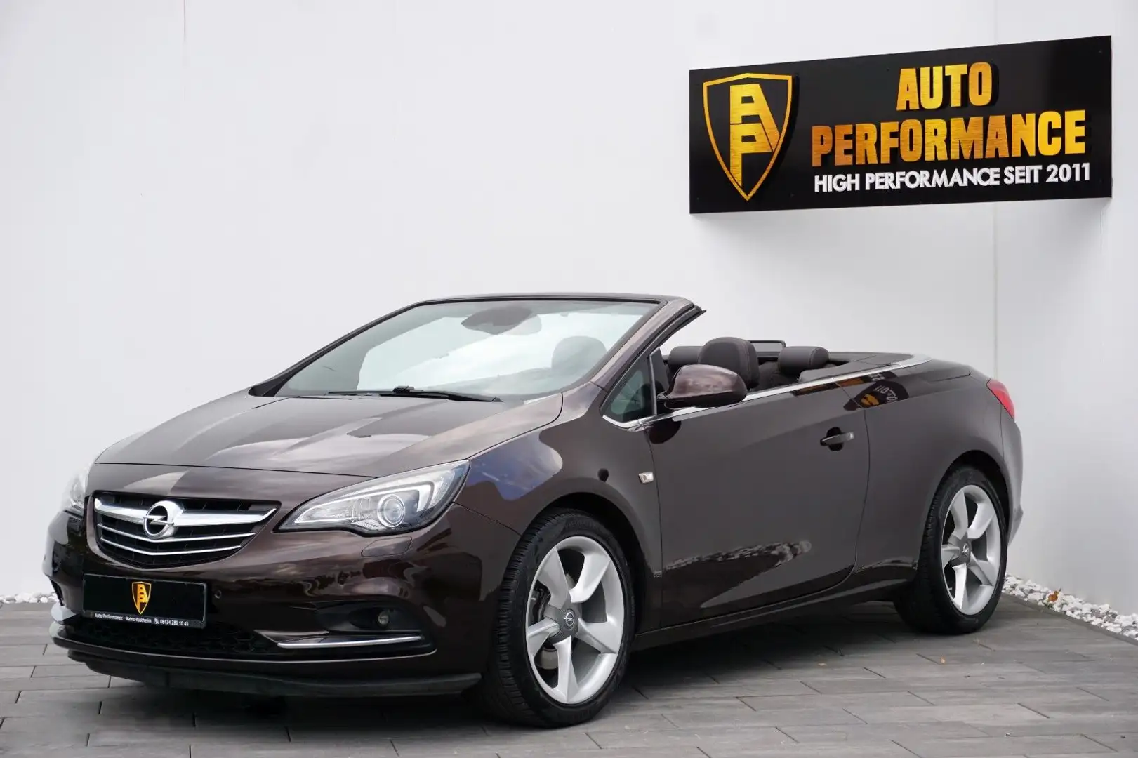 Opel Cascada 1.6T *NAVI~nur48tkm~Xenon~Kamera~KDneu* Braun - 1