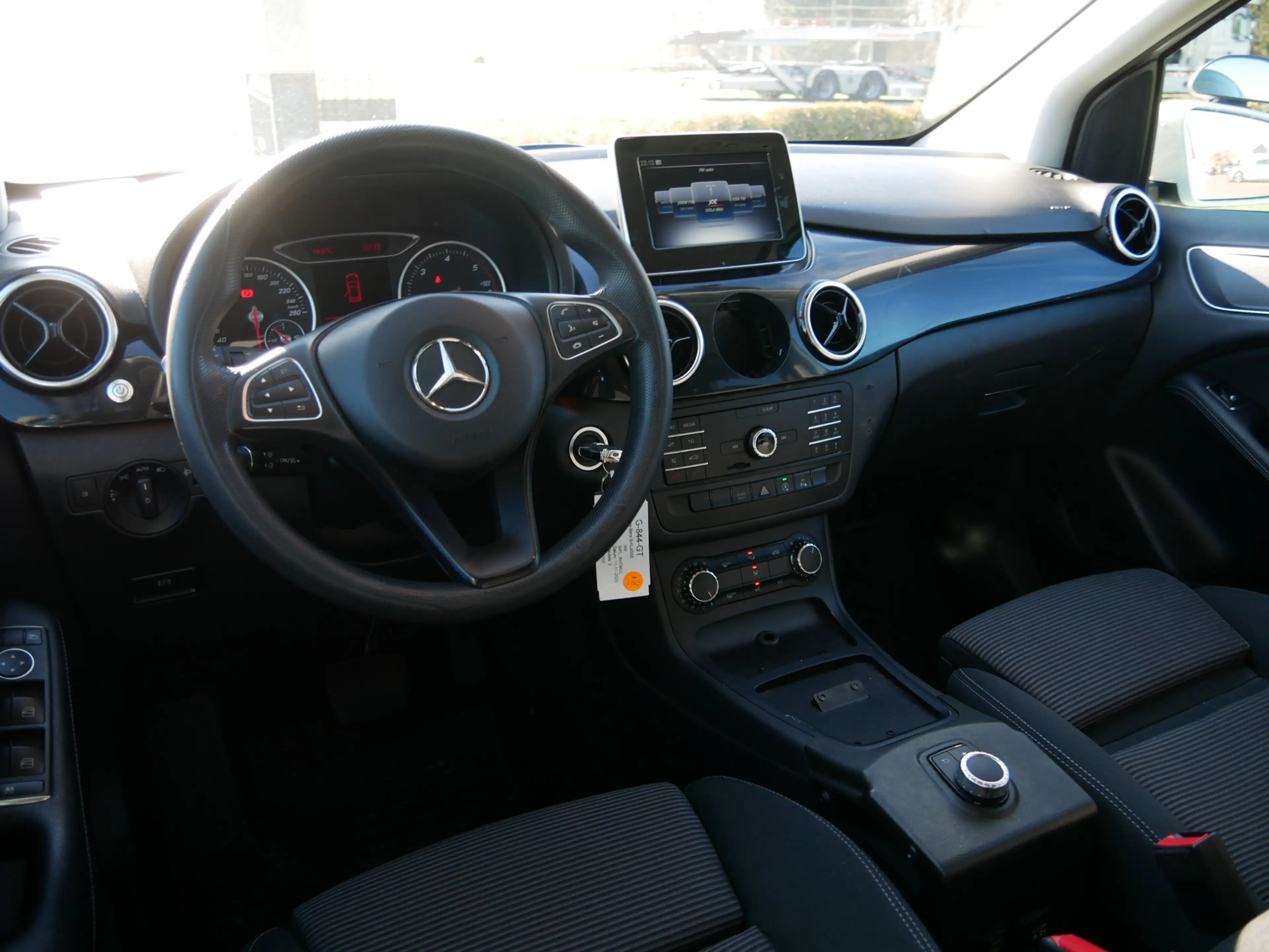 Mercedes-Benz B 220 d Ambition AUT AC **EX POLICE MARGE CAR ** — photo 12