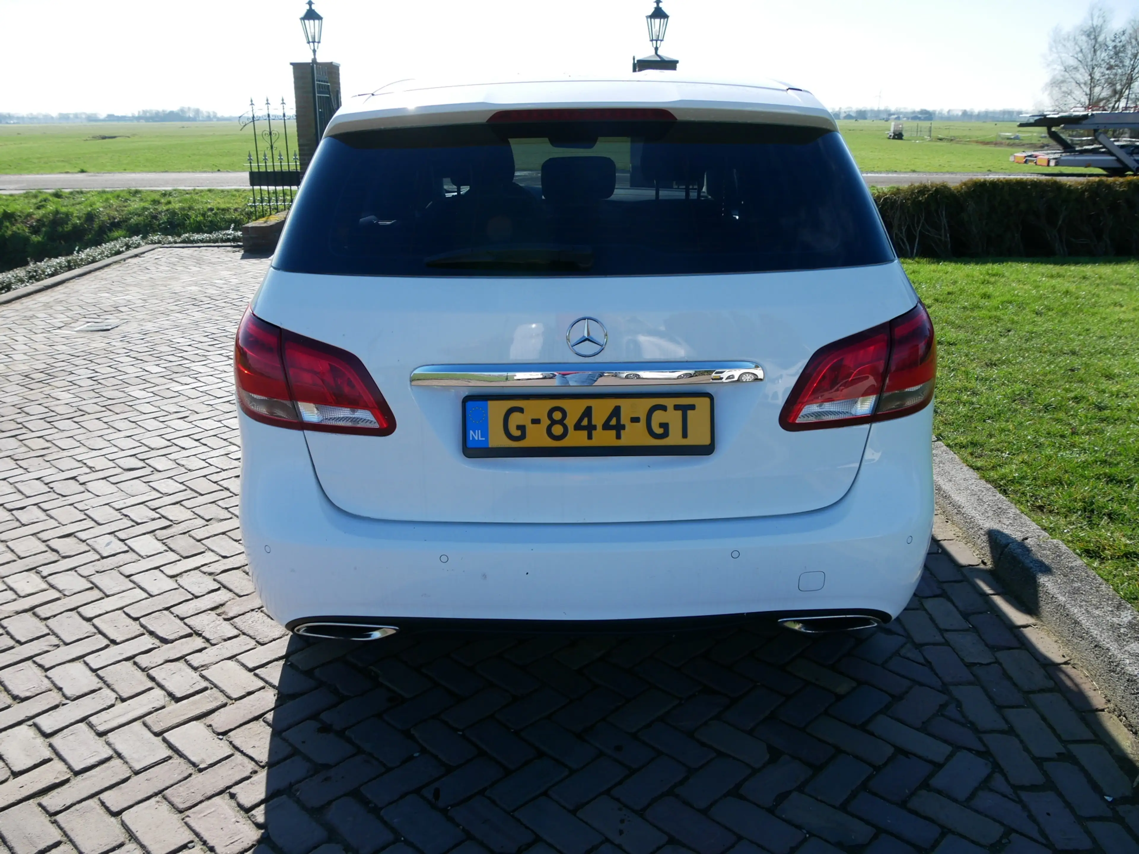Mercedes-Benz B 220 d Ambition AUT AC **EX POLICE MARGE CAR ** — photo 8