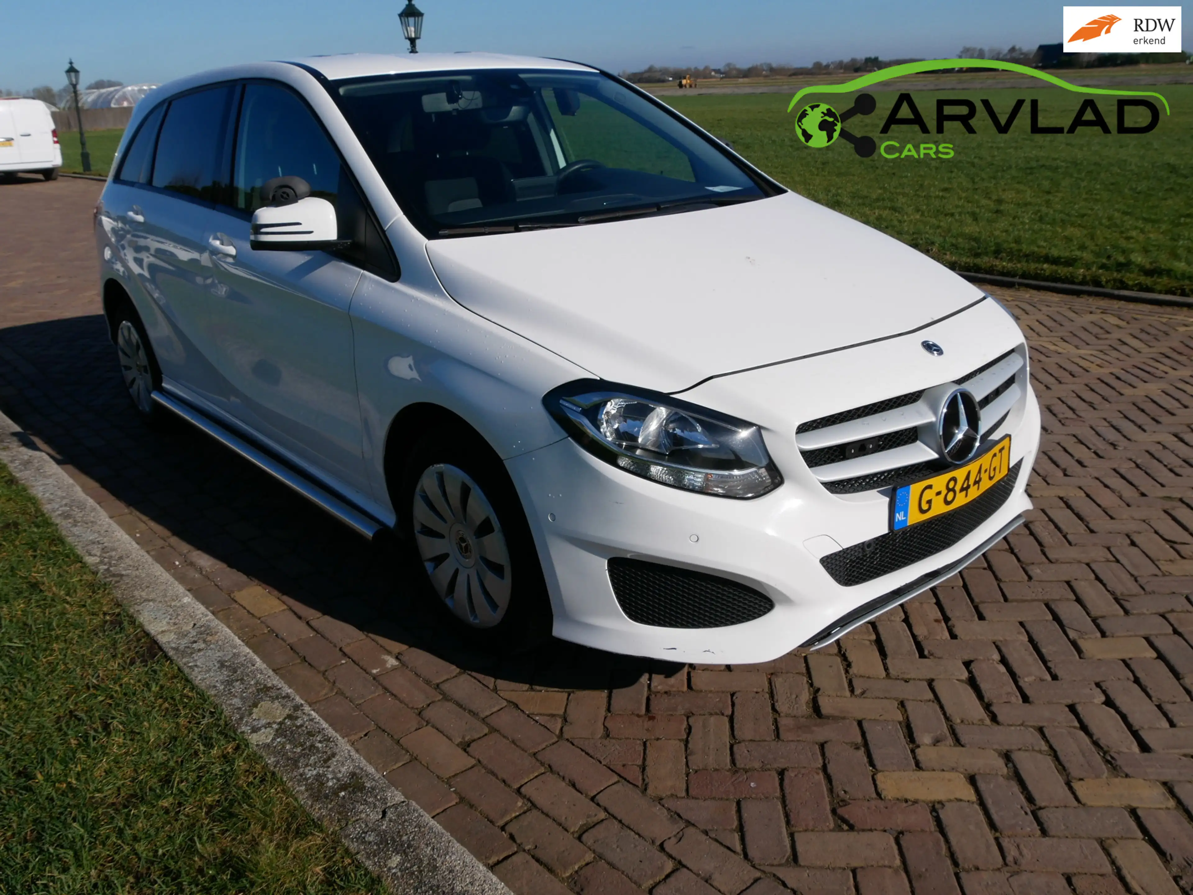 Mercedes-Benz B 220 d Ambition AUT AC **EX POLICE MARGE CAR **