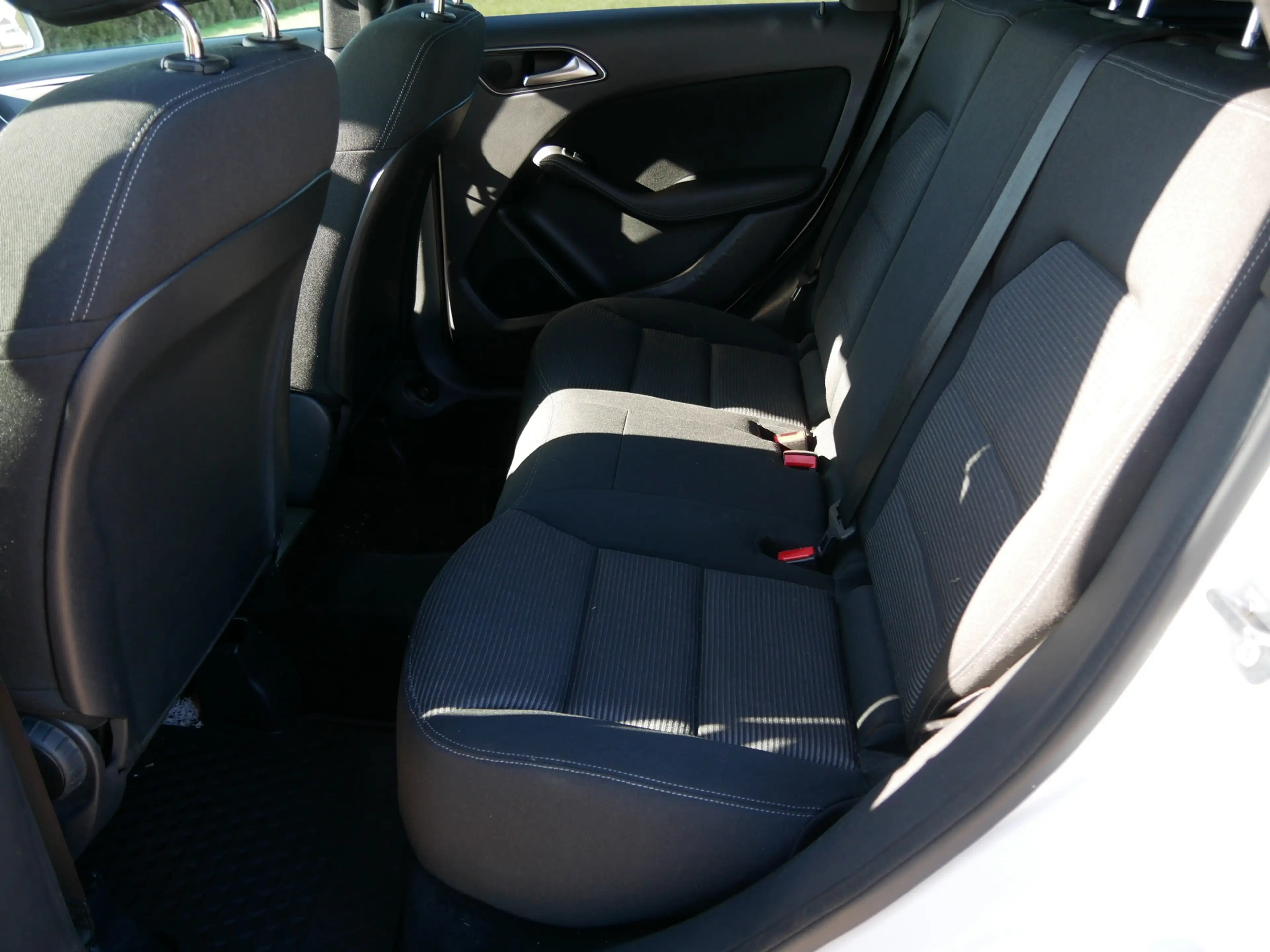 Mercedes-Benz B 220 d Ambition AUT AC **EX POLICE MARGE CAR ** — photo 11