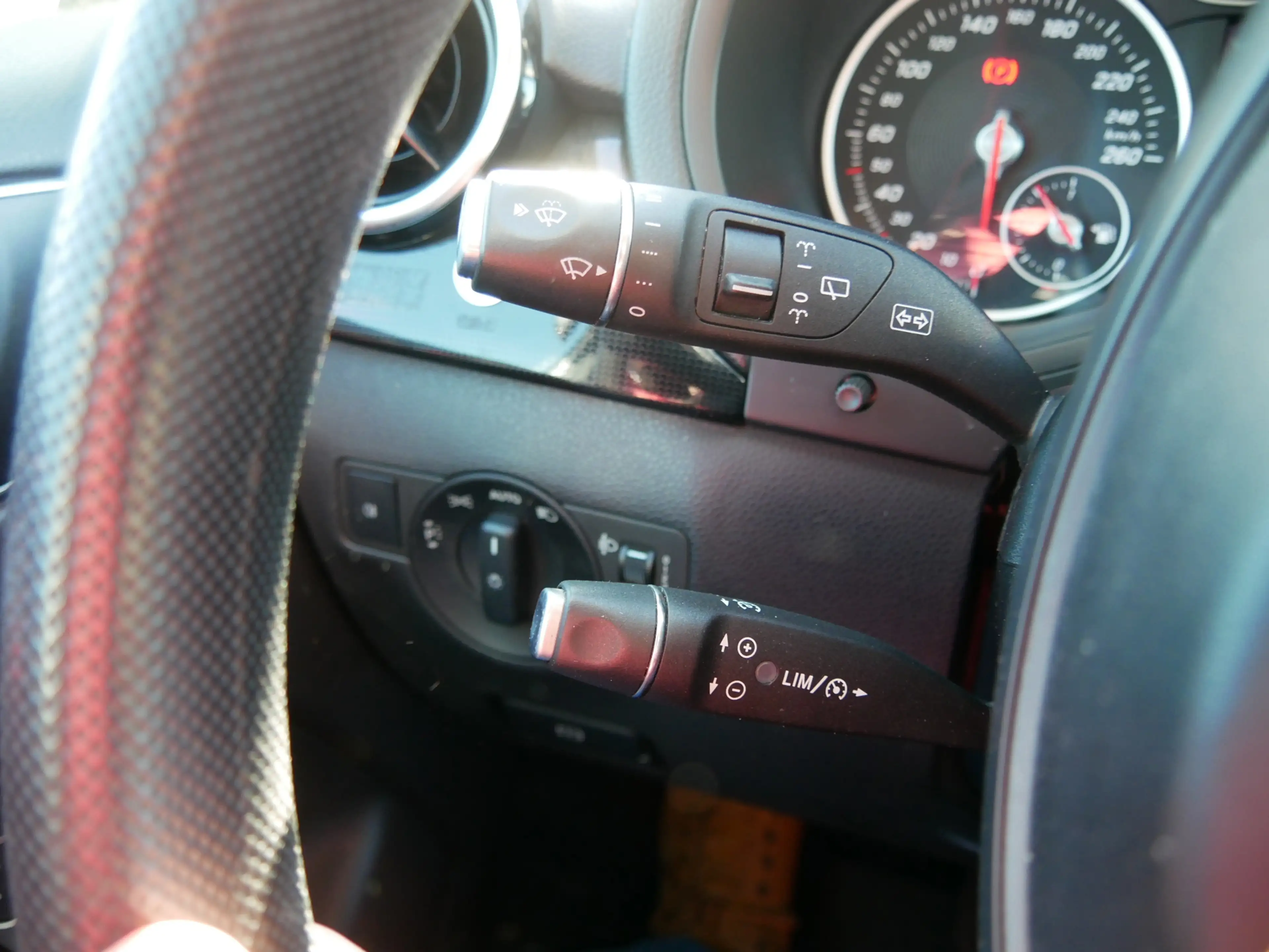 Mercedes-Benz B 220 d Ambition AUT AC **EX POLICE MARGE CAR ** — photo 15