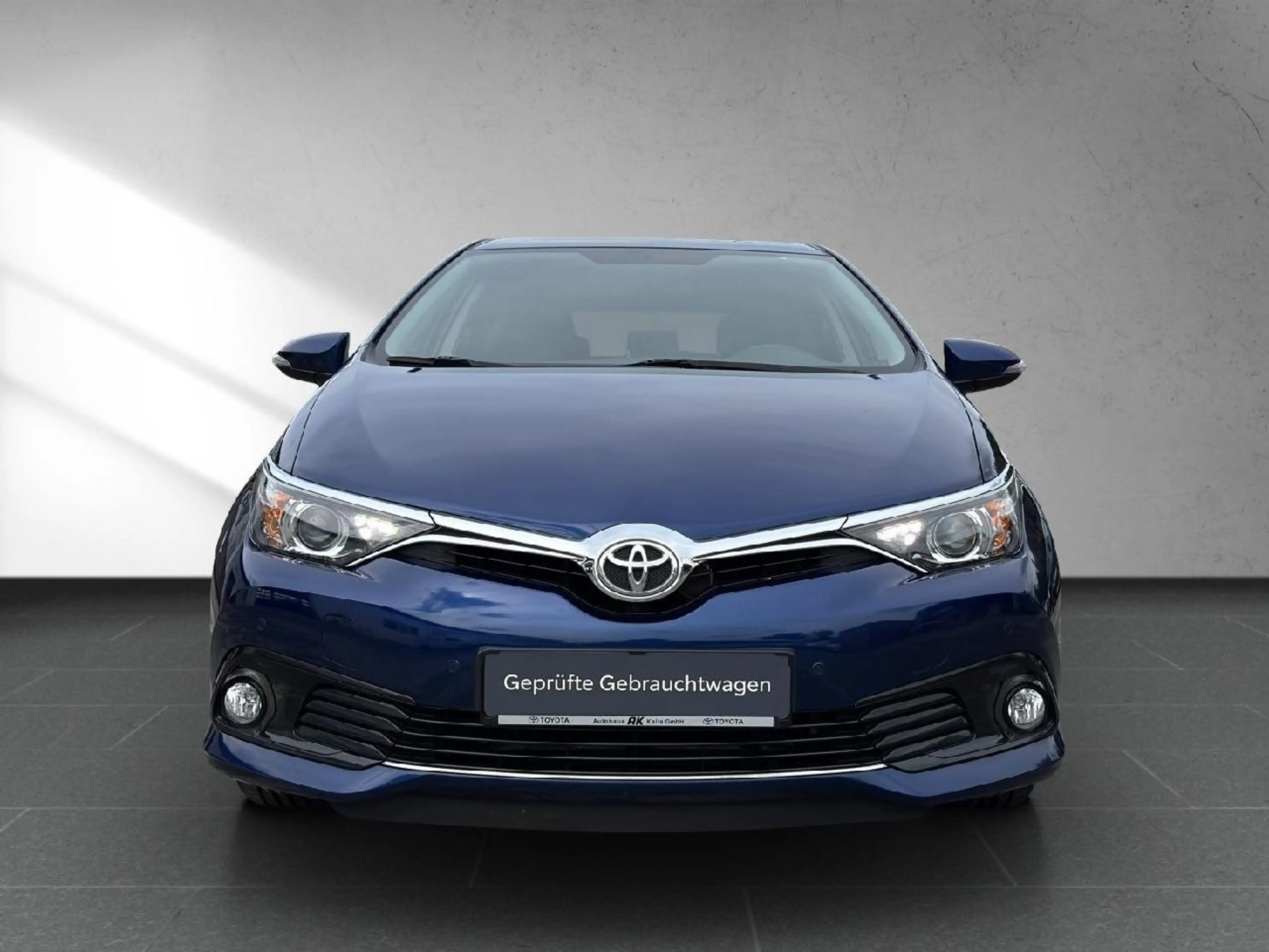 Toyota Auris Comfort — photo 6