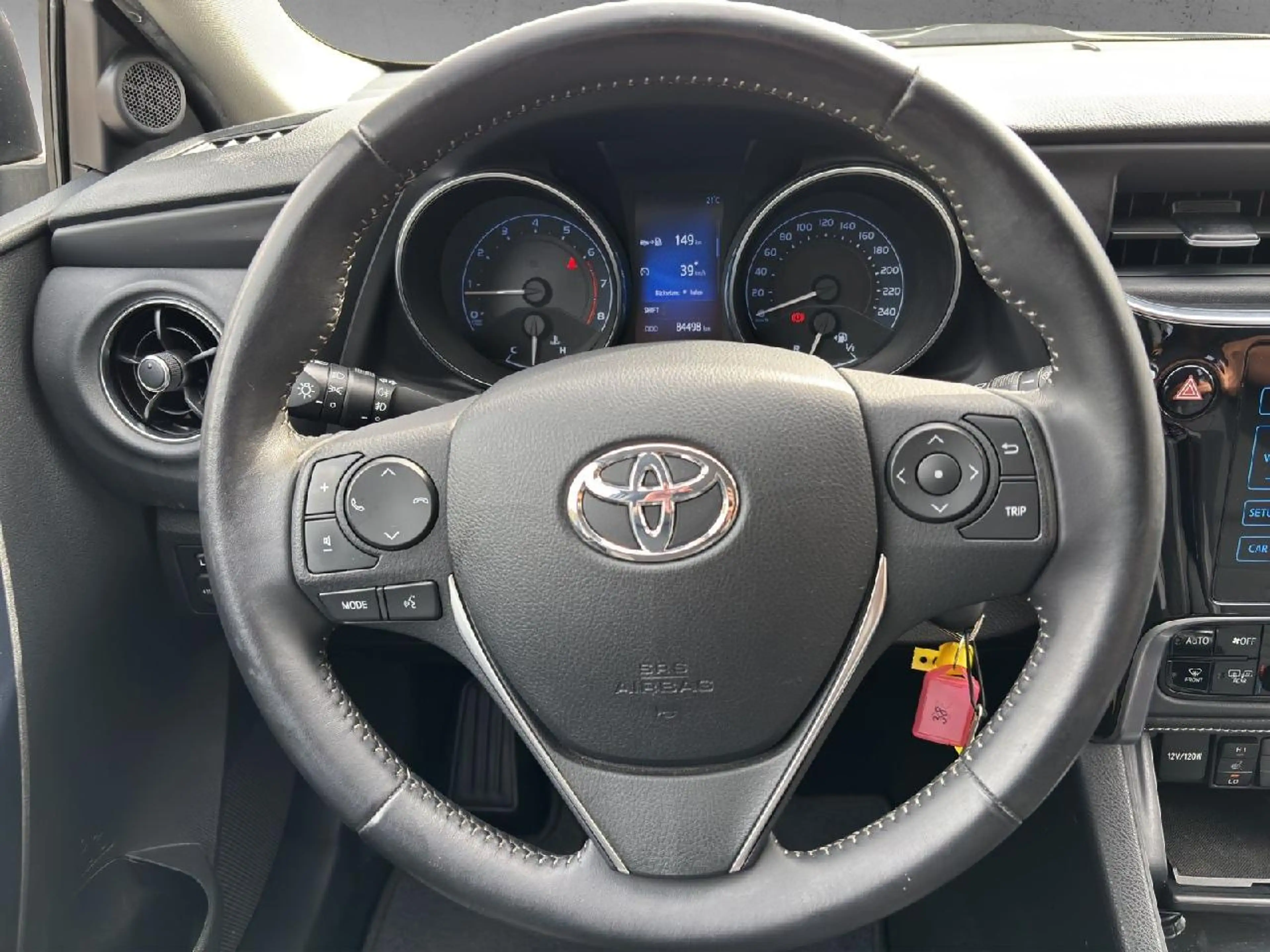 Toyota Auris Comfort — photo 10