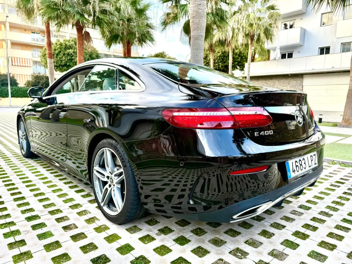 Mercedes-Benz E 400 Coupé 4Matic 9G-Tronic Negro - 2