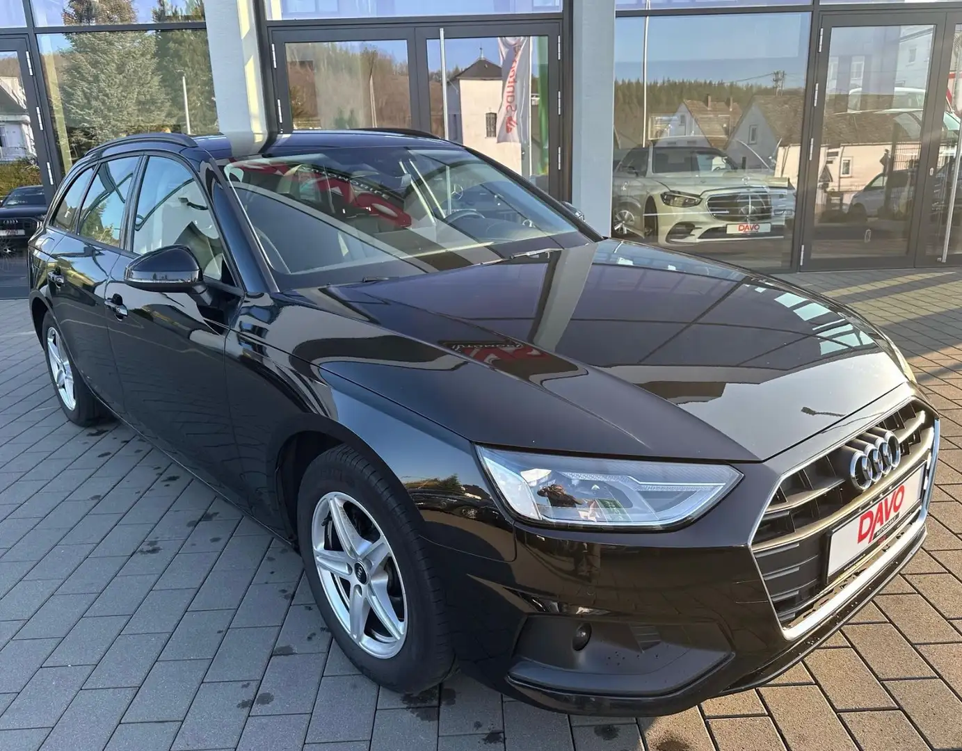 Audi A4 Avant 35 TDI S-tronic/R-Kamera/ACC Noir - 1