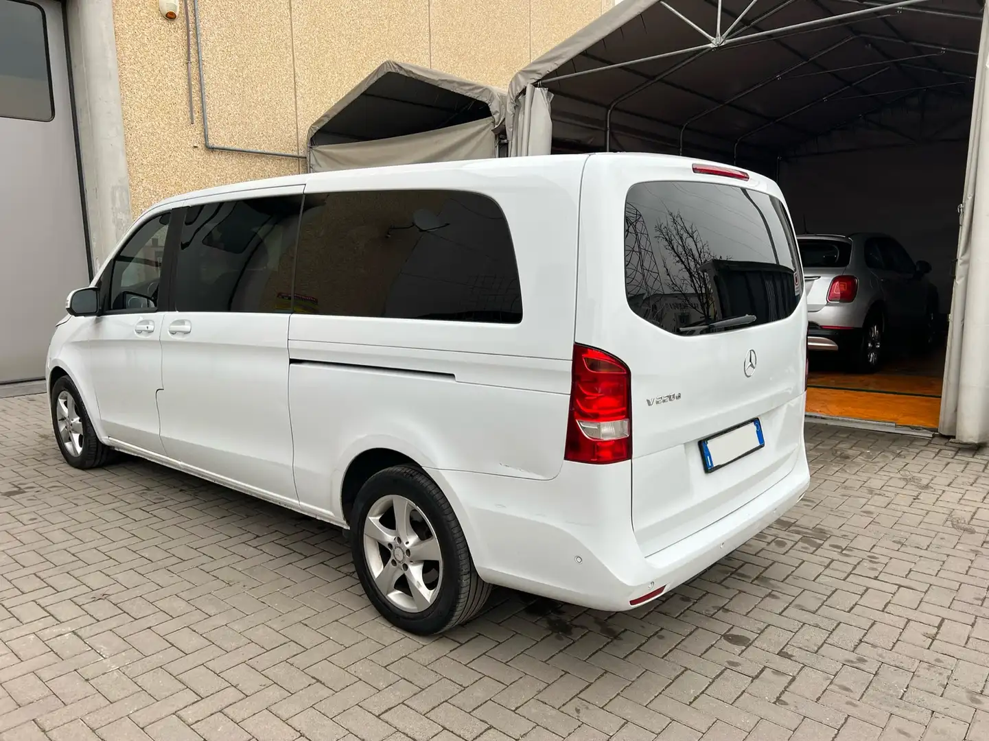 Mercedes-Benz V 220 - 2