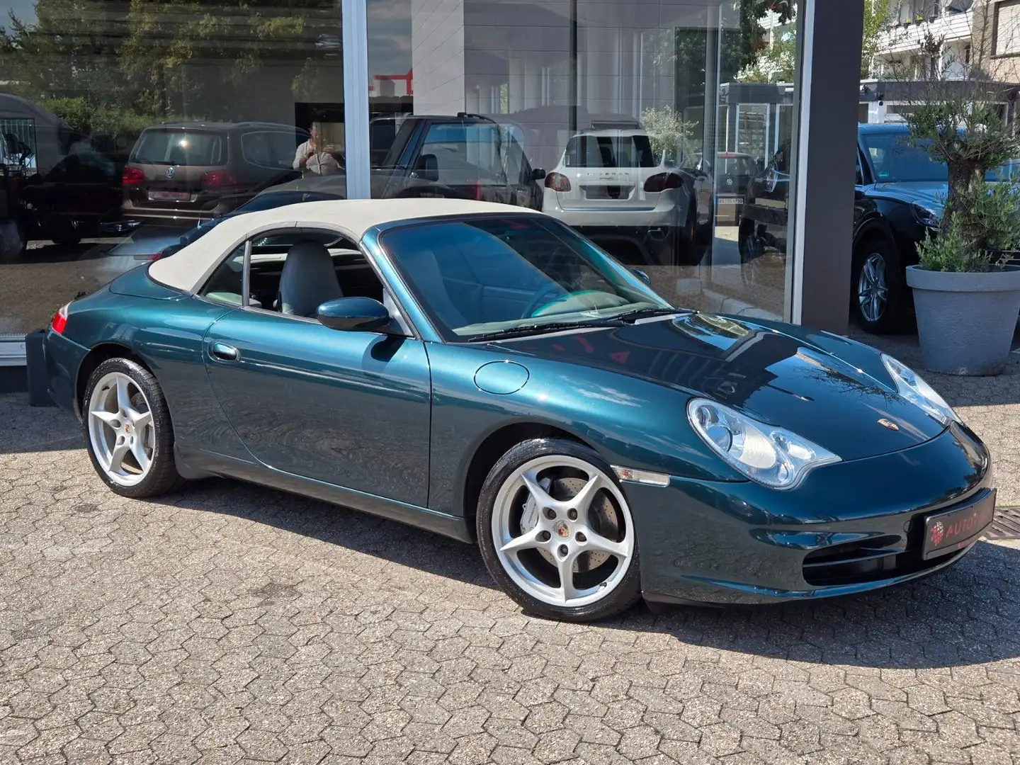 Porsche 996 911 996 Carrera 4 Cabrio BOSE/PSM/MEMORY/LEDER Grün - 2