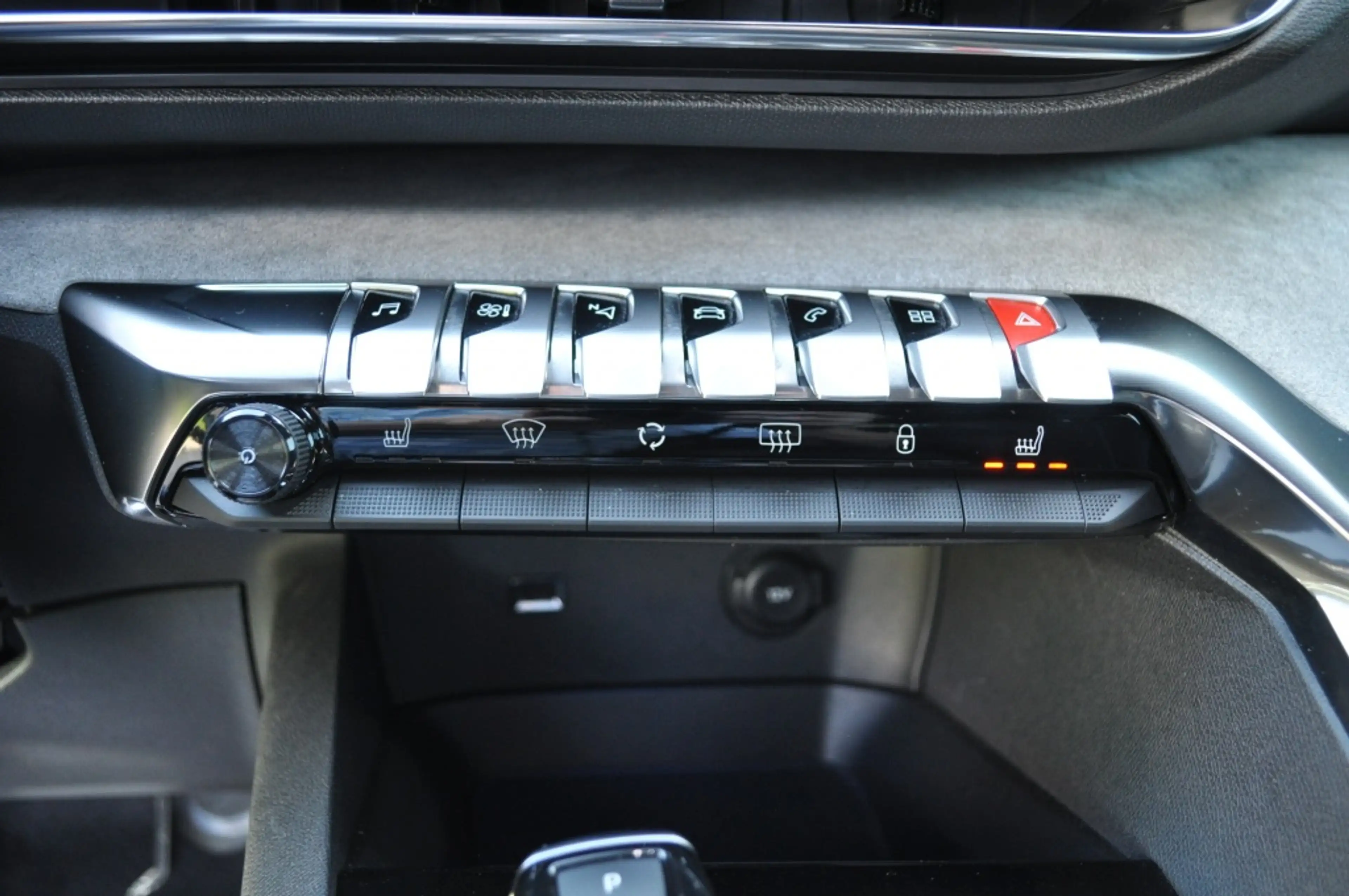 Peugeot 3008 1.2 GT Aut elstoel mass sv leer schd Al Focal ad,c — photo 21