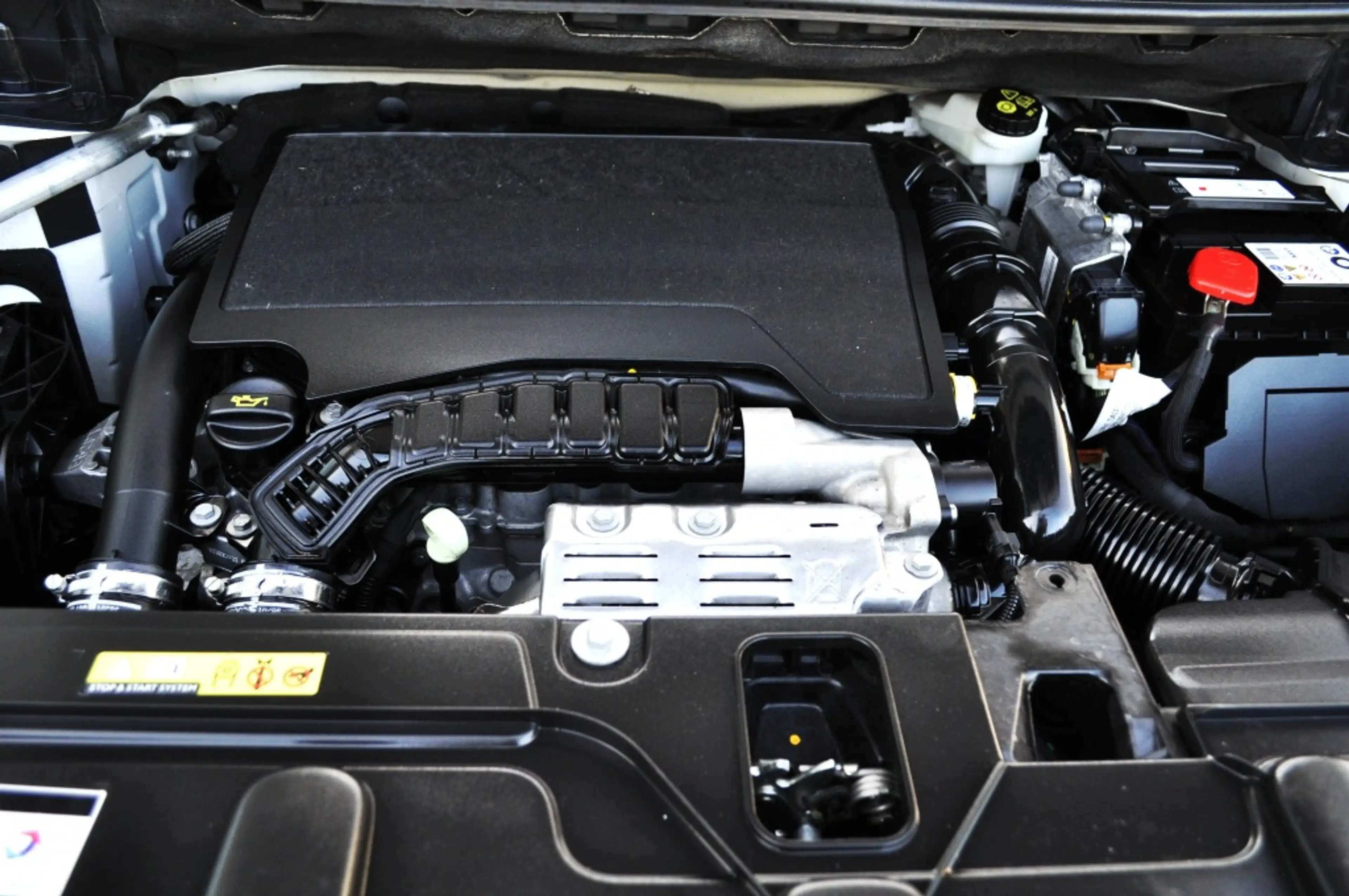 Peugeot 3008 1.2 GT Aut elstoel mass sv leer schd Al Focal ad,c — photo 23