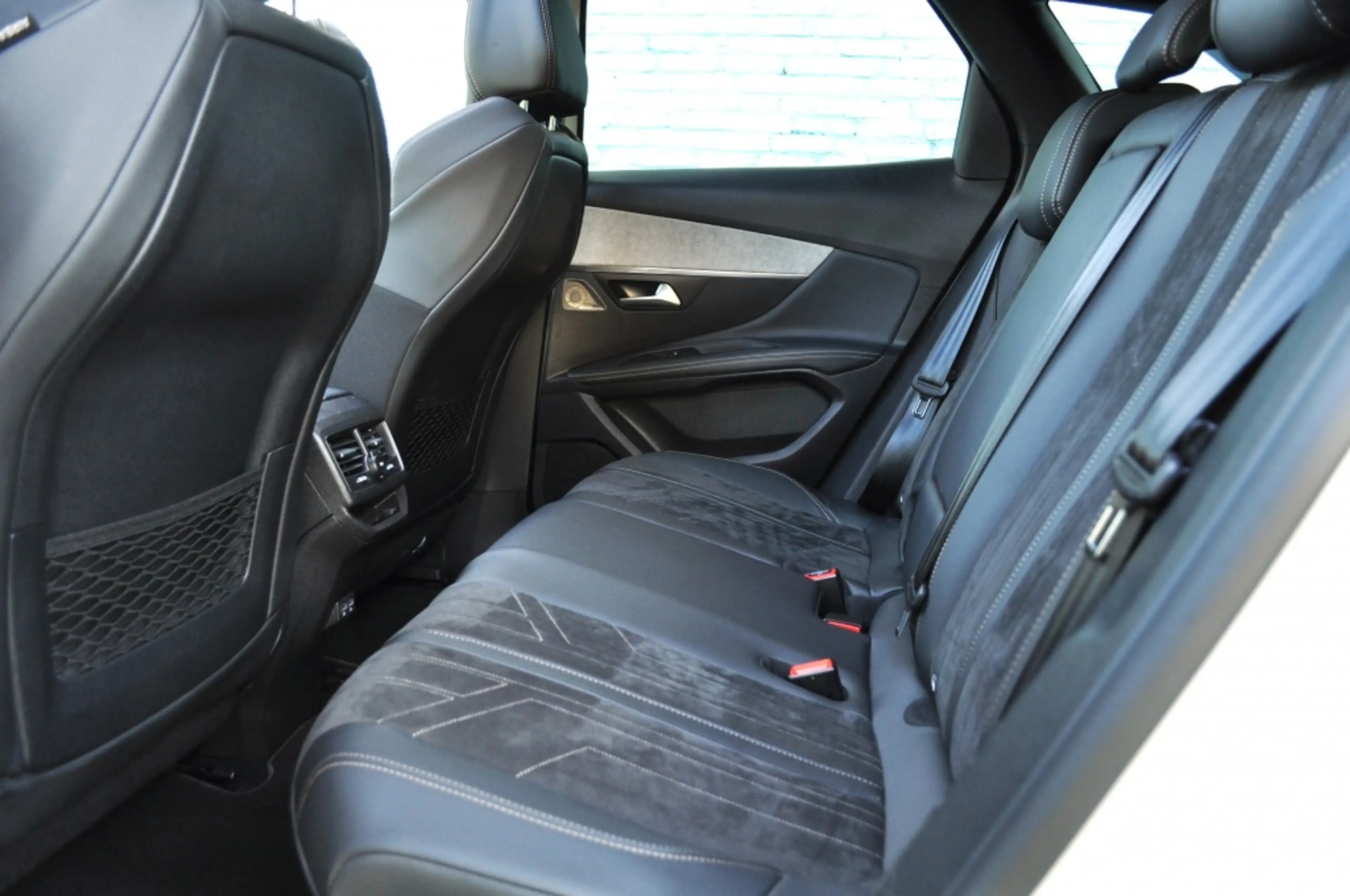 Peugeot 3008 1.2 GT Aut elstoel mass sv leer schd Al Focal ad,c — photo 11