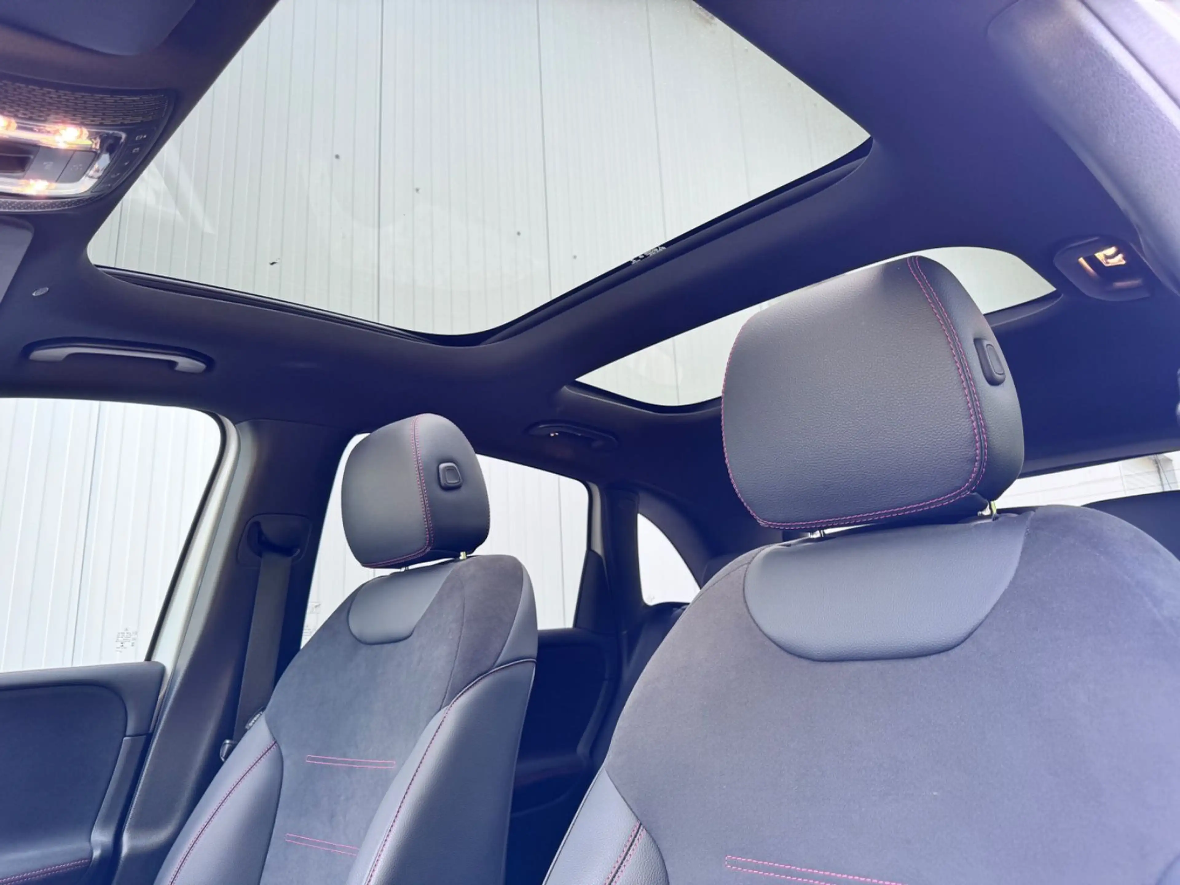 Mercedes-Benz B 250 4MATIC DCT AMG Line Panorama Standheizung — photo 10