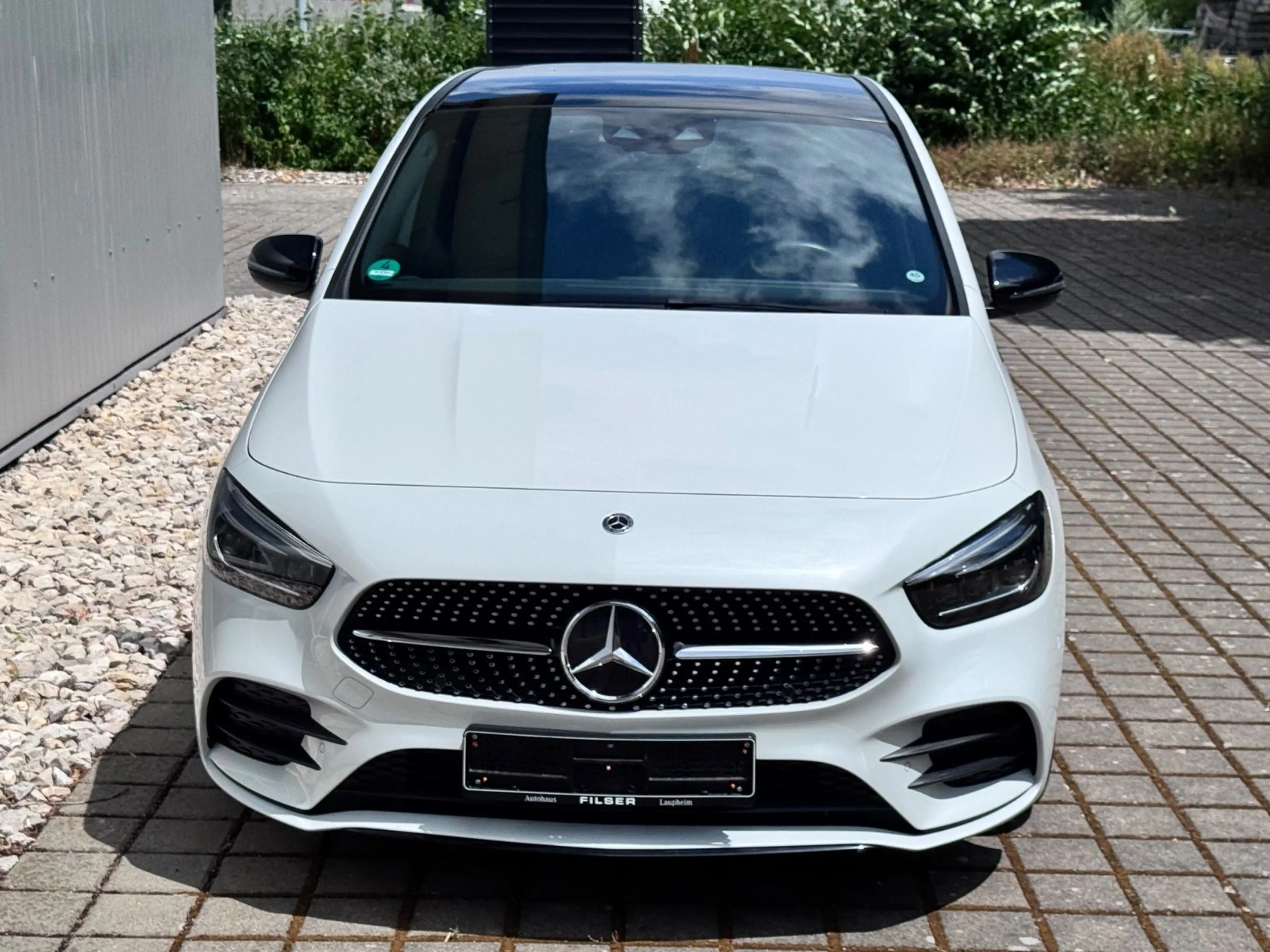 Mercedes-Benz B 250 4MATIC DCT AMG Line Panorama Standheizung — photo 2