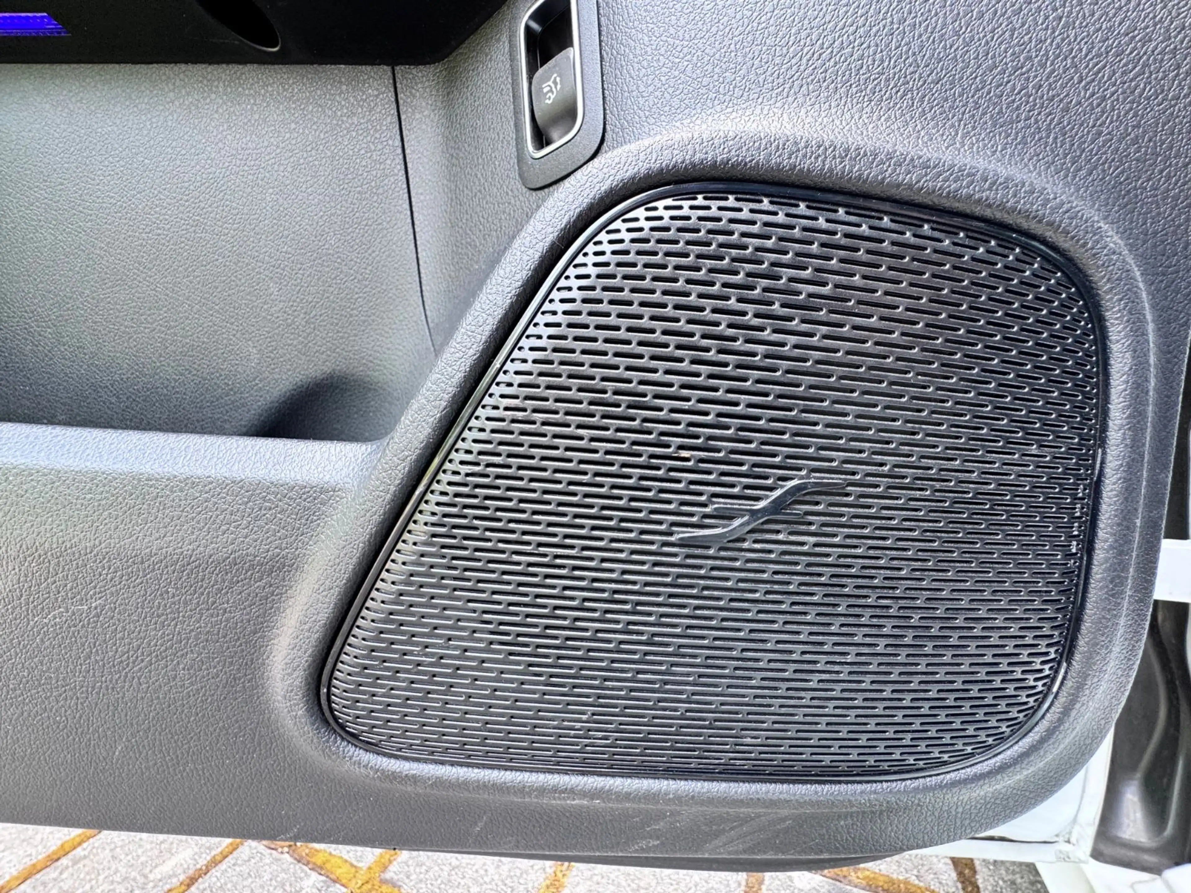 Mercedes-Benz B 250 4MATIC DCT AMG Line Panorama Standheizung — photo 9