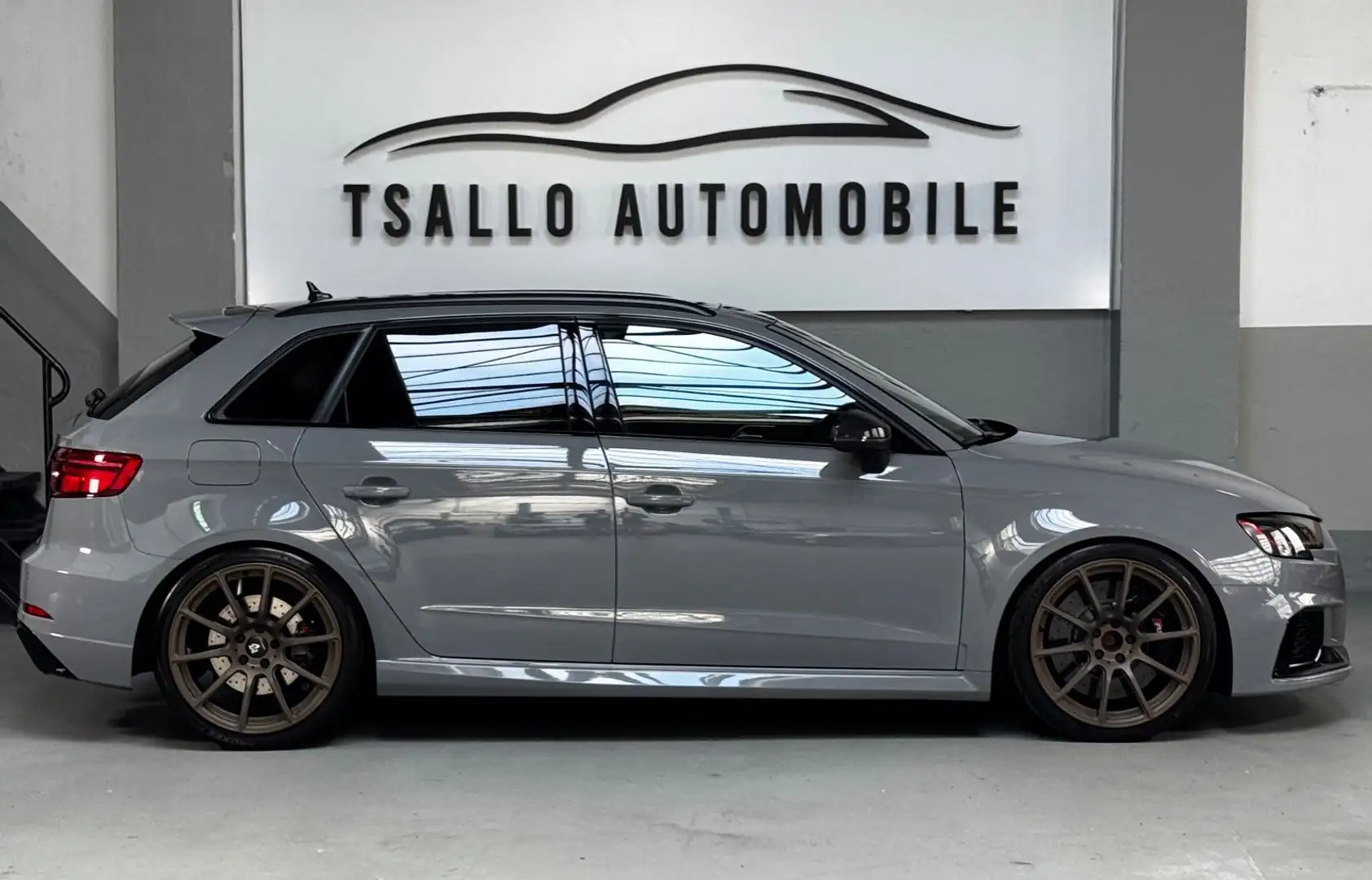 Audi RS3 *1150-PS* *1.Hand* *OneOfOne* Gris - 2