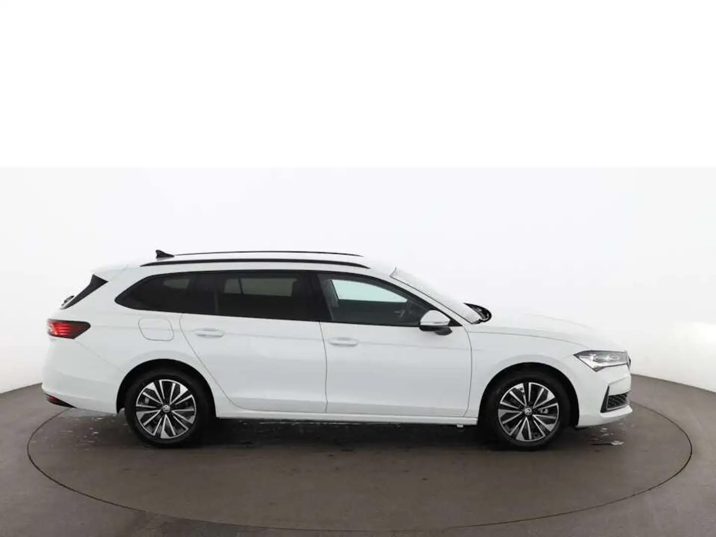 Skoda Superb Combi 1.5 TSI Selection Aut MATRIX RADAR Weiß - 2