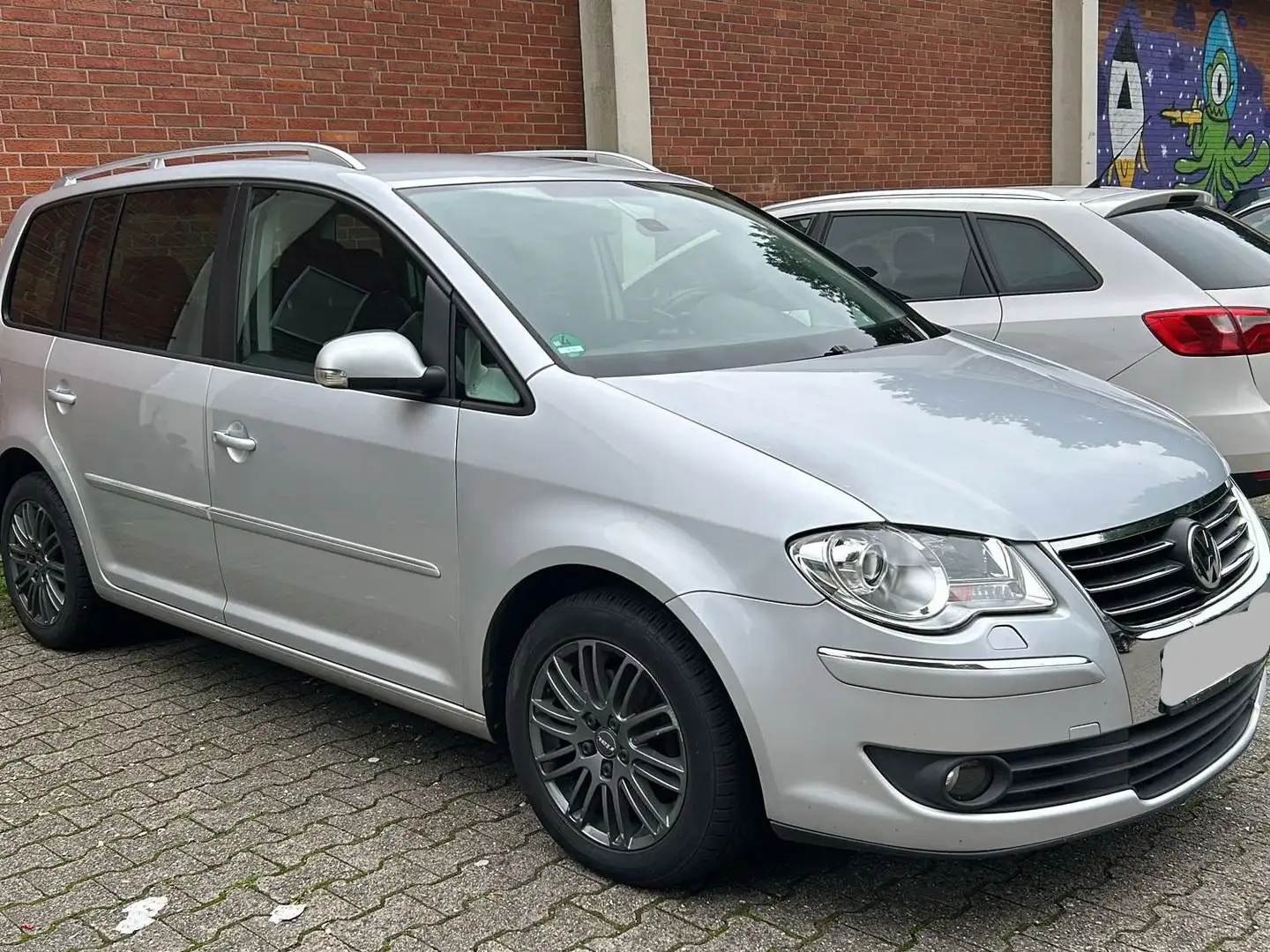 Volkswagen Touran Touran 2.0 TDI DPF DSG Highline Silber - 2