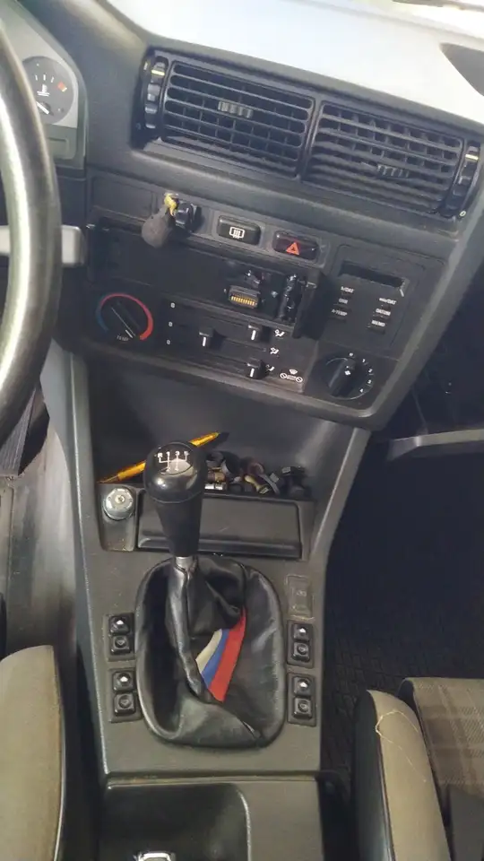 BMW 320i, foto 2