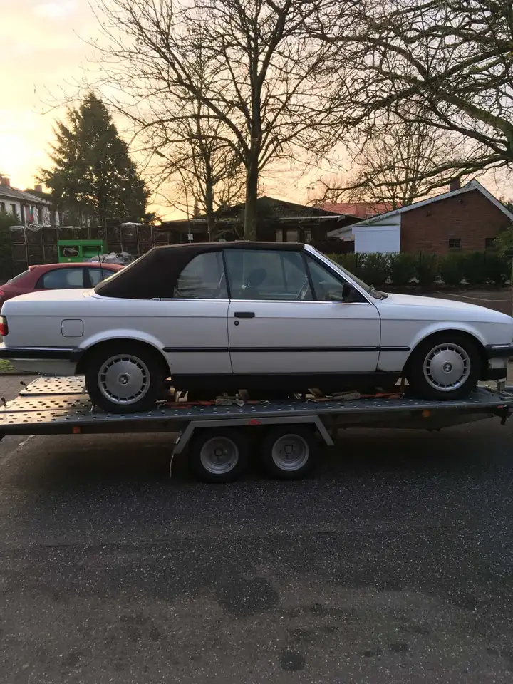 BMW 320i, foto 12