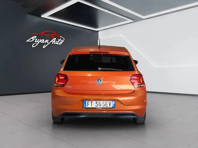 Volkswagen Polo view 4