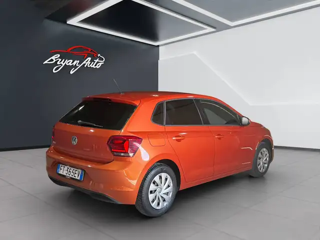 Volkswagen Polo view 5