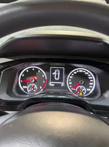 Volkswagen Polo view 9