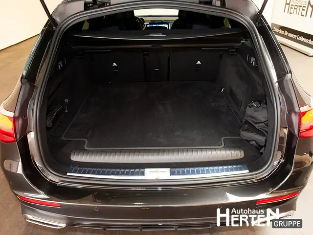 Mercedes-Benz E-Class view 14