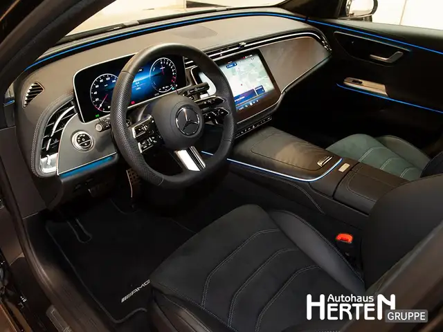 Mercedes-Benz E-Class view 8
