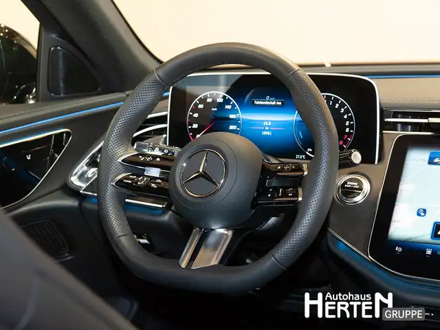 Mercedes-Benz E-Class view 7