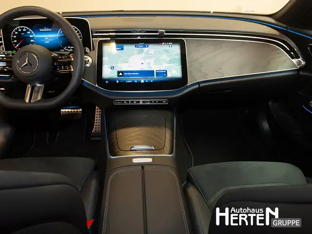 Mercedes-Benz E-Class view 10