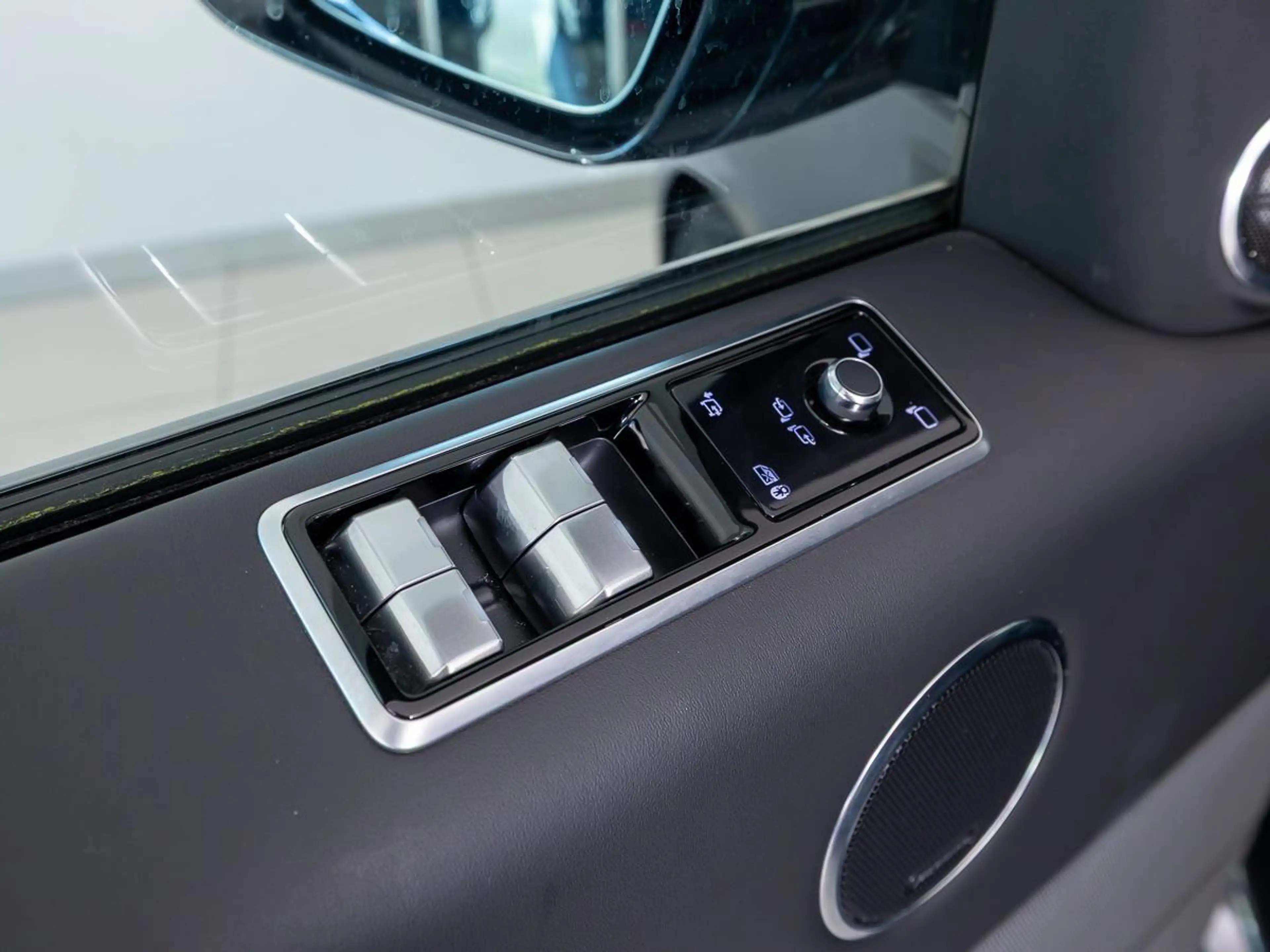 Land Rover Range Rover Sport P400e HSE Dynamic Limited Edition l Sfeerverlichti — photo 14