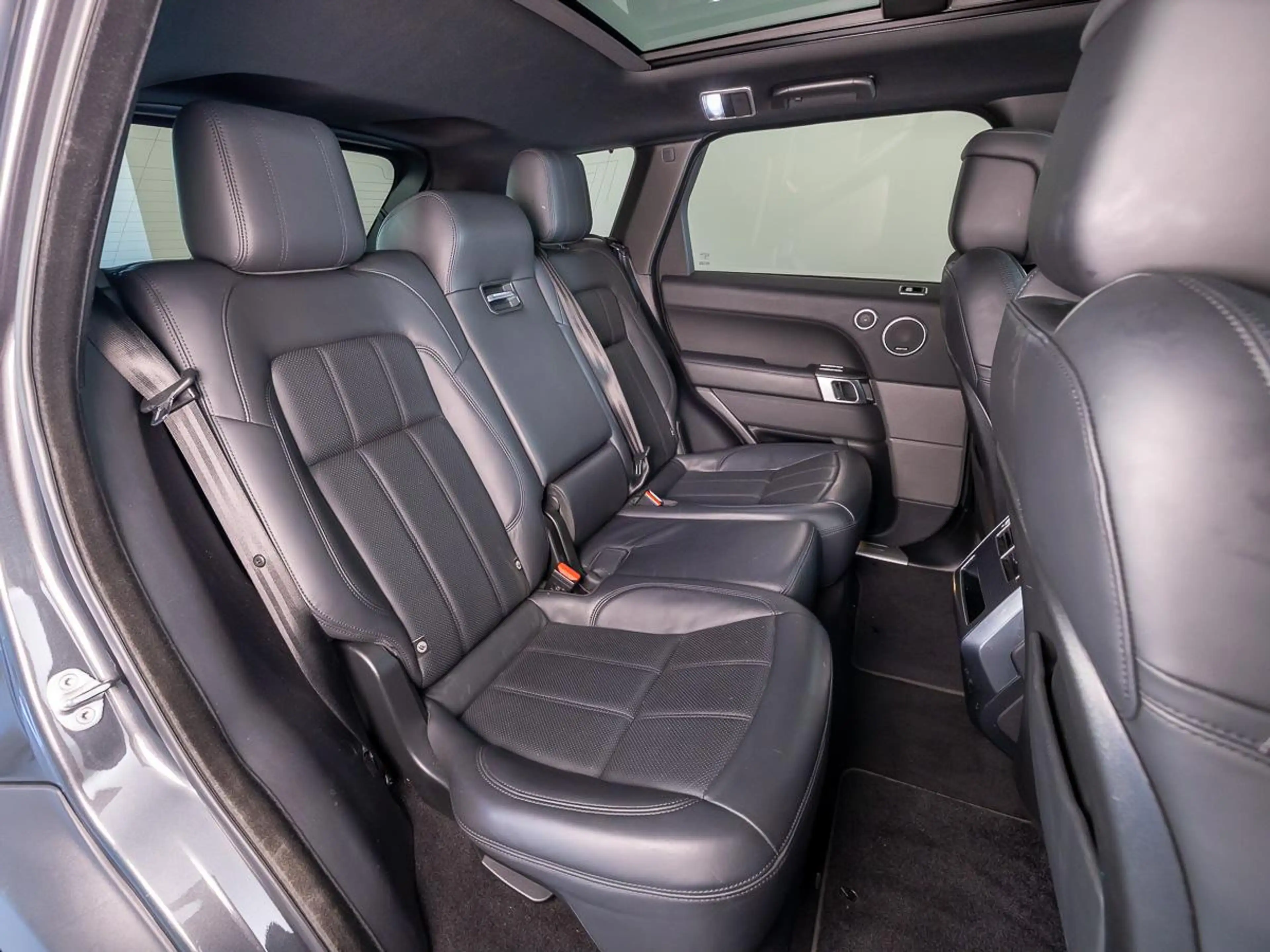 Land Rover Range Rover Sport P400e HSE Dynamic Limited Edition l Sfeerverlichti — photo 5