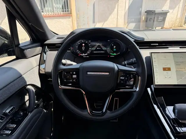 Land Rover Range Rover view 10