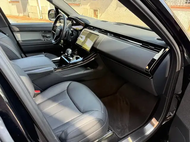 Land Rover Range Rover view 15